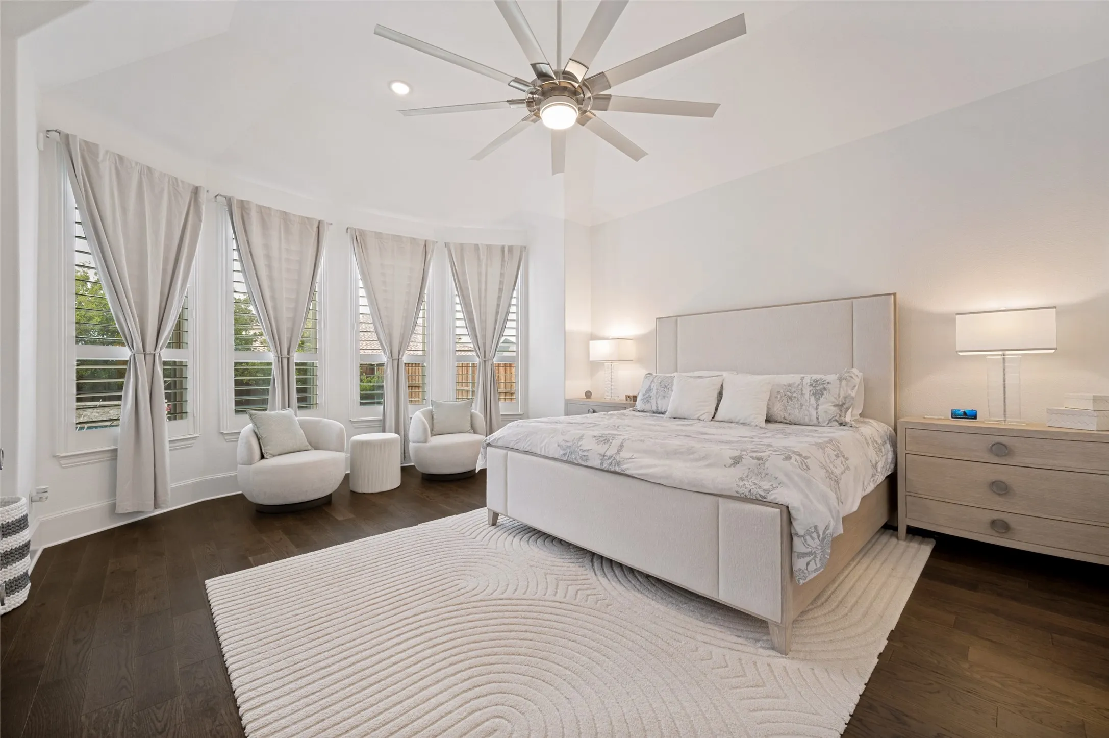 Single Family Residence For Sale in Denton County , 4059 Marble Hill Road, Frisco, Texas 75034, 5 Bedrooms, 7 Bathrooms, 3 Garage spaces, 4,414 Sqft, built in 2018, Preowned, Price $1,525,000, mls#21146721, Real Estate Agent in Frisco, Homes For Sale in Denton county, Homes For Sale in Frisco, Realtor in Frisco Texas, Real Estate Brokerage Independent Realty Texas, Luminita Cordes Realtor