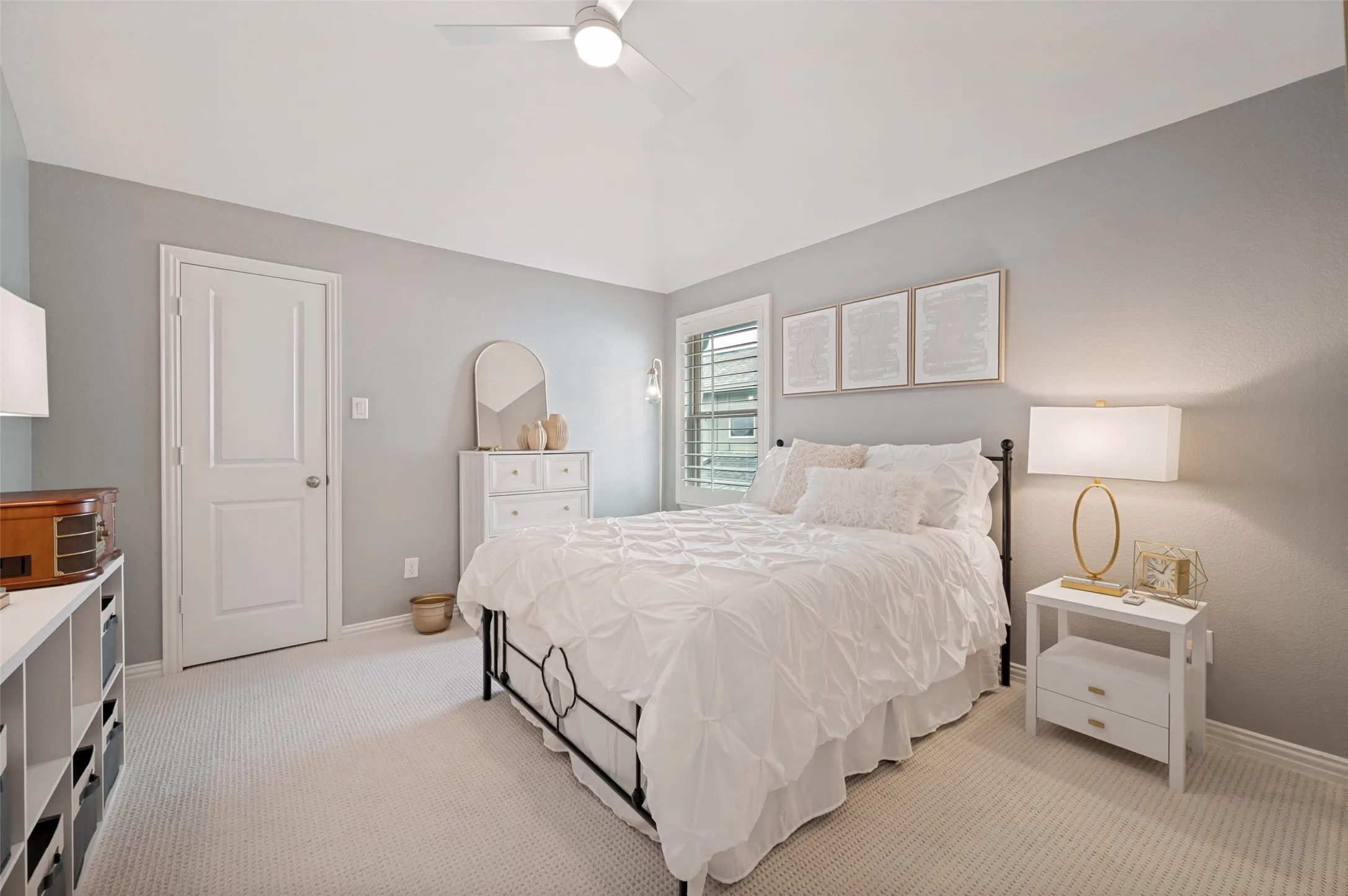 Single Family Residence For Sale in Denton County , 4059 Marble Hill Road, Frisco, Texas 75034, 5 Bedrooms, 7 Bathrooms, 3 Garage spaces, 4,414 Sqft, built in 2018, Preowned, Price $1,525,000, mls#21146721, Real Estate Agent in Frisco, Homes For Sale in Denton county, Homes For Sale in Frisco, Realtor in Frisco Texas, Real Estate Brokerage Independent Realty Texas, Luminita Cordes Realtor