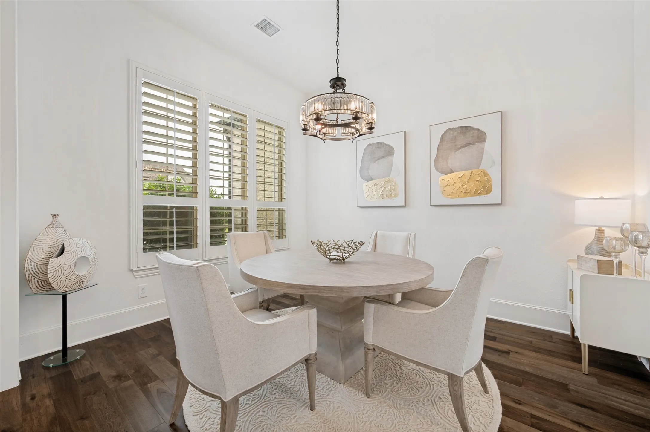 Single Family Residence For Sale in Denton County , 4059 Marble Hill Road, Frisco, Texas 75034, 5 Bedrooms, 7 Bathrooms, 3 Garage spaces, 4,414 Sqft, built in 2018, Preowned, Price $1,525,000, mls#21146721, Real Estate Agent in Frisco, Homes For Sale in Denton county, Homes For Sale in Frisco, Realtor in Frisco Texas, Real Estate Brokerage Independent Realty Texas, Luminita Cordes Realtor