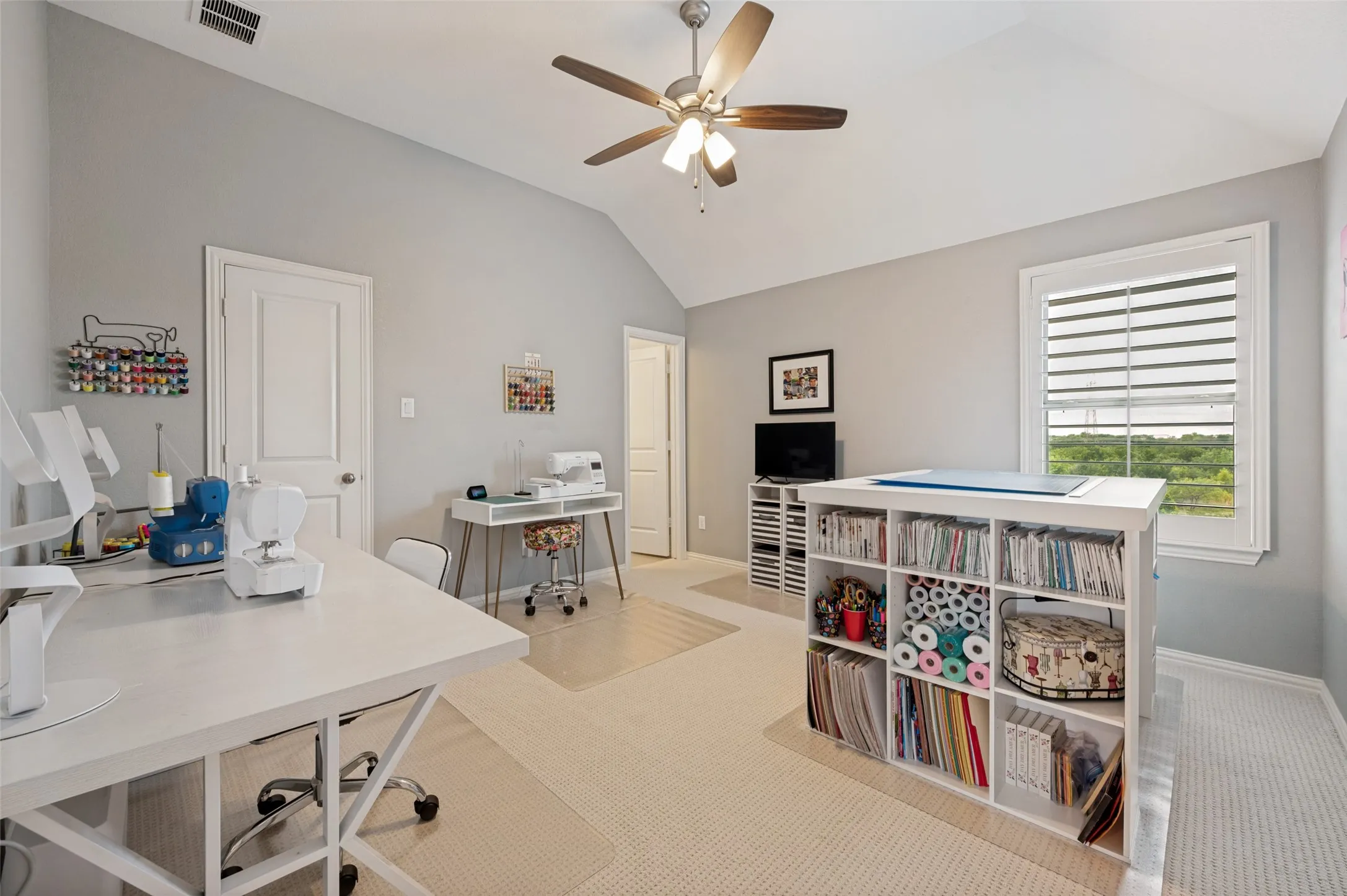 Single Family Residence For Sale in Denton County , 4059 Marble Hill Road, Frisco, Texas 75034, 5 Bedrooms, 7 Bathrooms, 3 Garage spaces, 4,414 Sqft, built in 2018, Preowned, Price $1,525,000, mls#21146721, Real Estate Agent in Frisco, Homes For Sale in Denton county, Homes For Sale in Frisco, Realtor in Frisco Texas, Real Estate Brokerage Independent Realty Texas, Luminita Cordes Realtor