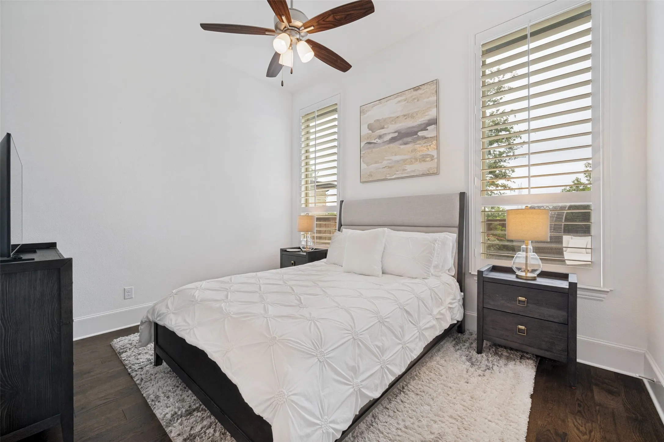 Single Family Residence For Sale in Denton County , 4059 Marble Hill Road, Frisco, Texas 75034, 5 Bedrooms, 7 Bathrooms, 3 Garage spaces, 4,414 Sqft, built in 2018, Preowned, Price $1,525,000, mls#21146721, Real Estate Agent in Frisco, Homes For Sale in Denton county, Homes For Sale in Frisco, Realtor in Frisco Texas, Real Estate Brokerage Independent Realty Texas, Luminita Cordes Realtor