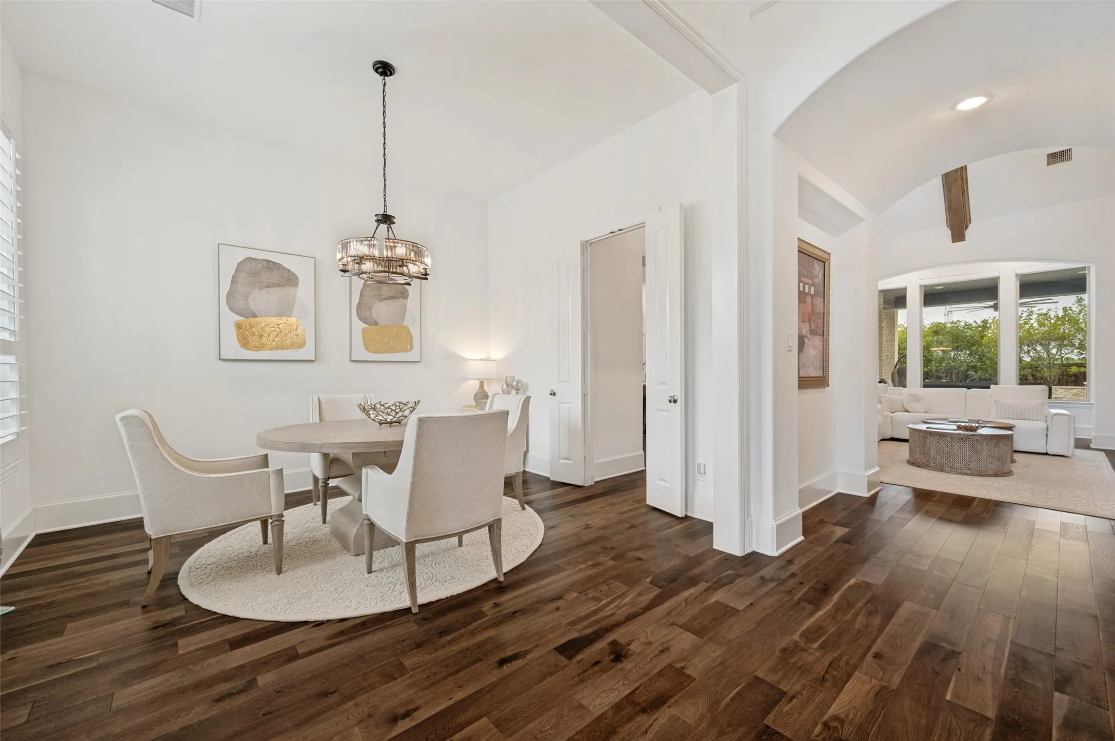 Single Family Residence For Sale in Denton County , 4059 Marble Hill Road, Frisco, Texas 75034, 5 Bedrooms, 7 Bathrooms, 3 Garage spaces, 4,414 Sqft, built in 2018, Preowned, Price $1,525,000, mls#21146721, Real Estate Agent in Frisco, Homes For Sale in Denton county, Homes For Sale in Frisco, Realtor in Frisco Texas, Real Estate Brokerage Independent Realty Texas, Luminita Cordes Realtor