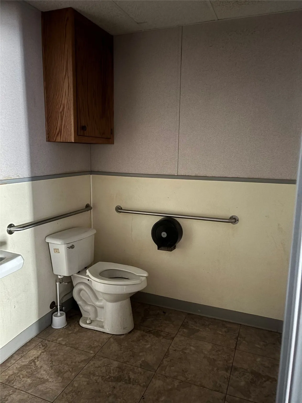 Office For Sale in Brown County , 704 Early Blvd Boulevard, Early, Texas 76802, 0, 0, Garage spaces, 0 Sqft, built in 1988, Preowned, Price $179,500, mls#21147560, Real Estate Agent in Early, Homes For Sale in Brown county, Homes For Sale in Early, Realtor in Early Texas, Real Estate Brokerage Independent Realty Texas, Luminita Cordes Realtor