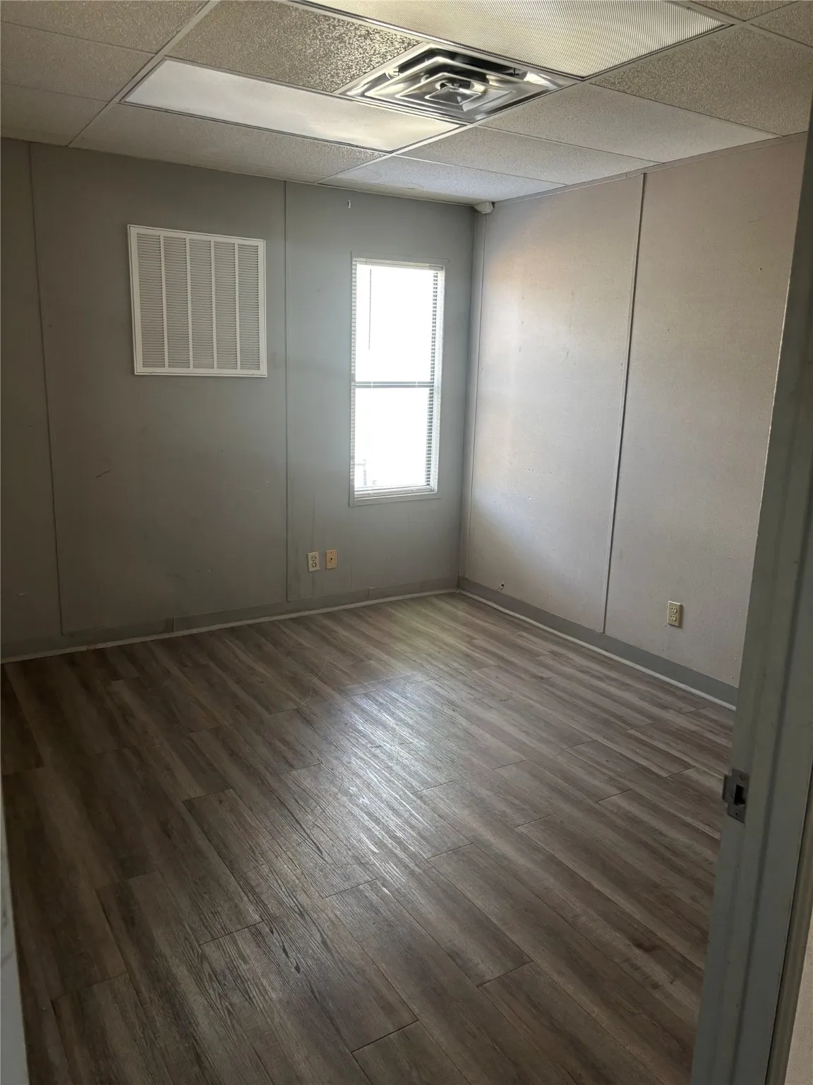 Office For Sale in Brown County , 704 Early Blvd Boulevard, Early, Texas 76802, 0, 0, Garage spaces, 0 Sqft, built in 1988, Preowned, Price $179,500, mls#21147560, Real Estate Agent in Early, Homes For Sale in Brown county, Homes For Sale in Early, Realtor in Early Texas, Real Estate Brokerage Independent Realty Texas, Luminita Cordes Realtor