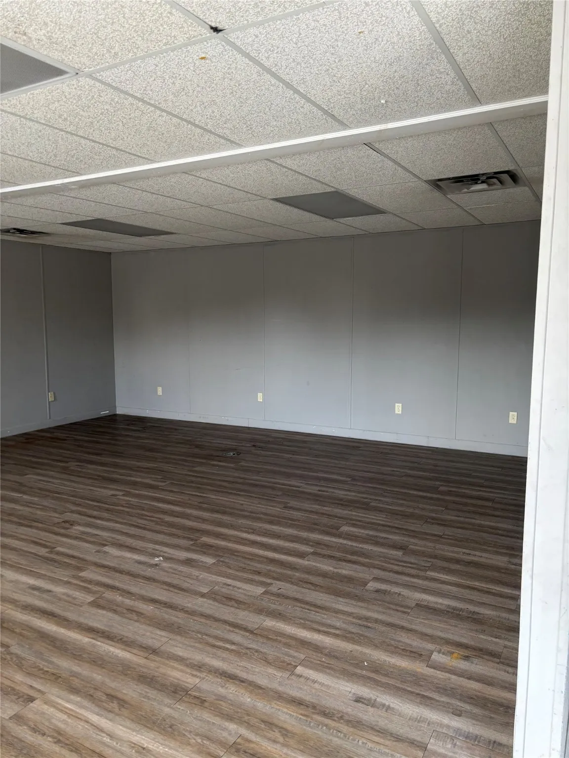 Office For Sale in Brown County , 704 Early Blvd Boulevard, Early, Texas 76802, 0, 0, Garage spaces, 0 Sqft, built in 1988, Preowned, Price $179,500, mls#21147560, Real Estate Agent in Early, Homes For Sale in Brown county, Homes For Sale in Early, Realtor in Early Texas, Real Estate Brokerage Independent Realty Texas, Luminita Cordes Realtor