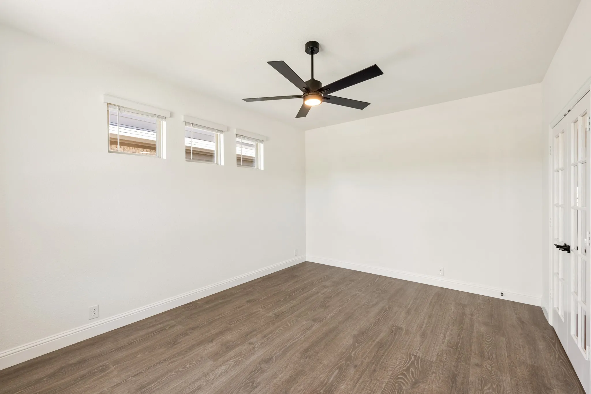 Single Family Residence For Sale in Denton County , 3208 Emerald Trace Drive, Denton, Texas 76226, 5 Bedroom, 5 Bathroom, 2 Garage spaces, 4,226 Sqft, built in 2026, New Construction - Complete, mls#21147593, Real Estate Agent in Denton, Homes For Sale in Denton county, Homes For Sale in Denton, Realtor in Denton Texas, Real Estate Brokerage Independent Realty Texas, Luminita Cordes Realtor