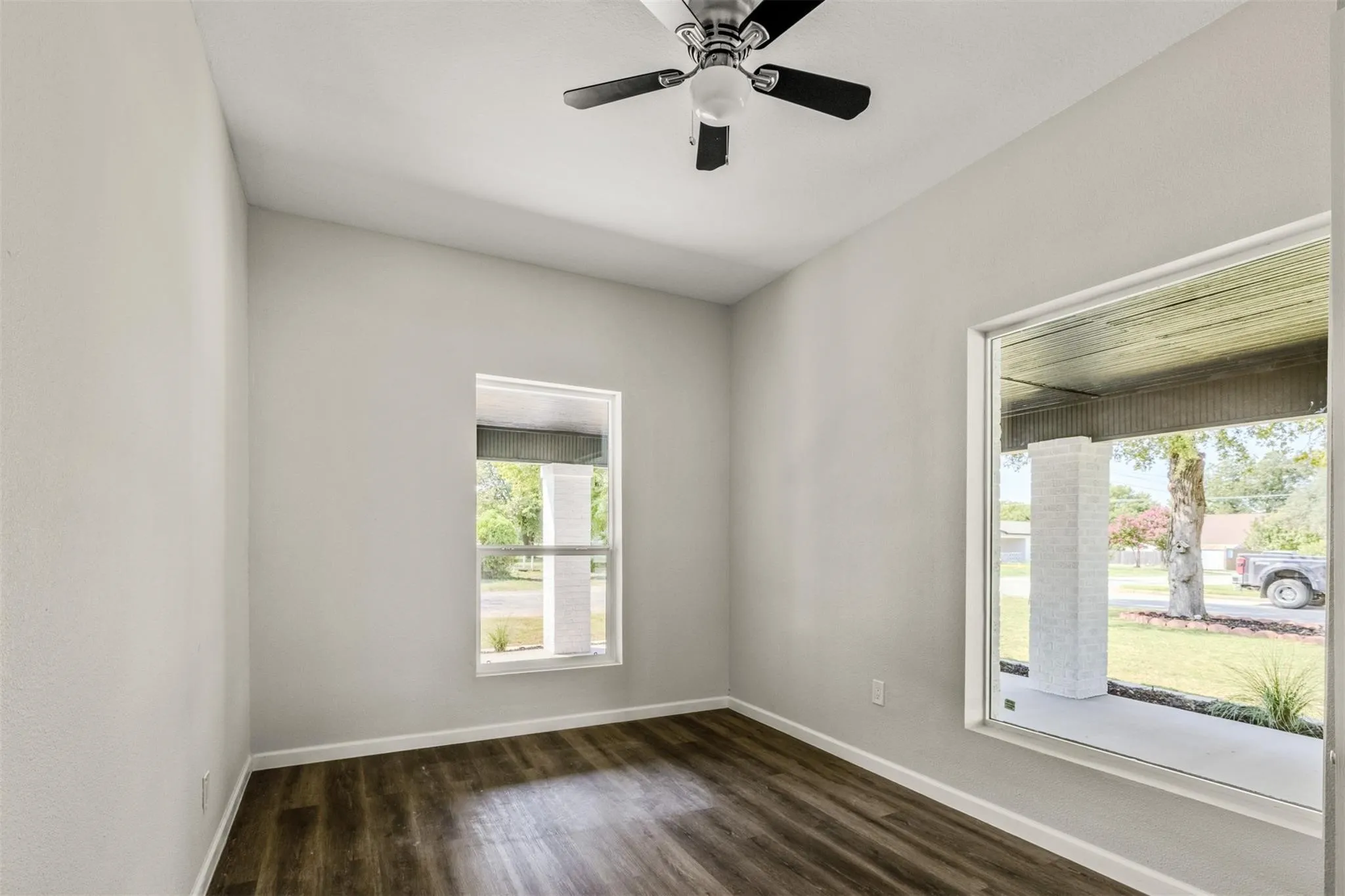 Single Family Residence For Sale in Wise County , 700 N Church Street, Decatur, Texas 76234, 3 Bedroom, 2 Bathroom, Garage spaces, 1,845 Sqft, built in 1930, Preowned, mls#21147604, Real Estate Agent in Decatur, Homes For Sale in Wise county, Homes For Sale in Decatur, Realtor in Decatur Texas, Real Estate Brokerage Independent Realty Texas, Luminita Cordes Realtor