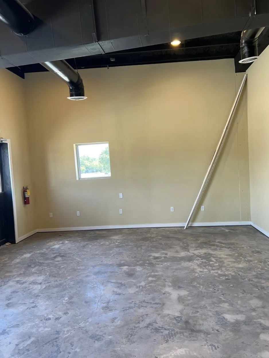 Retail For Rent in Denton County , 828 N Hwy 377, Roanoke, Texas 76262, 0, 0, Garage spaces, 0 Sqft, built in 1975, Preowned, mls#21139626, Real Estate Agent in Roanoke, Homes For Rent in Denton county, Homes For Rent in Roanoke, Realtor in Roanoke Texas, Real Estate Brokerage Independent Realty Texas, Luminita Cordes Realtor