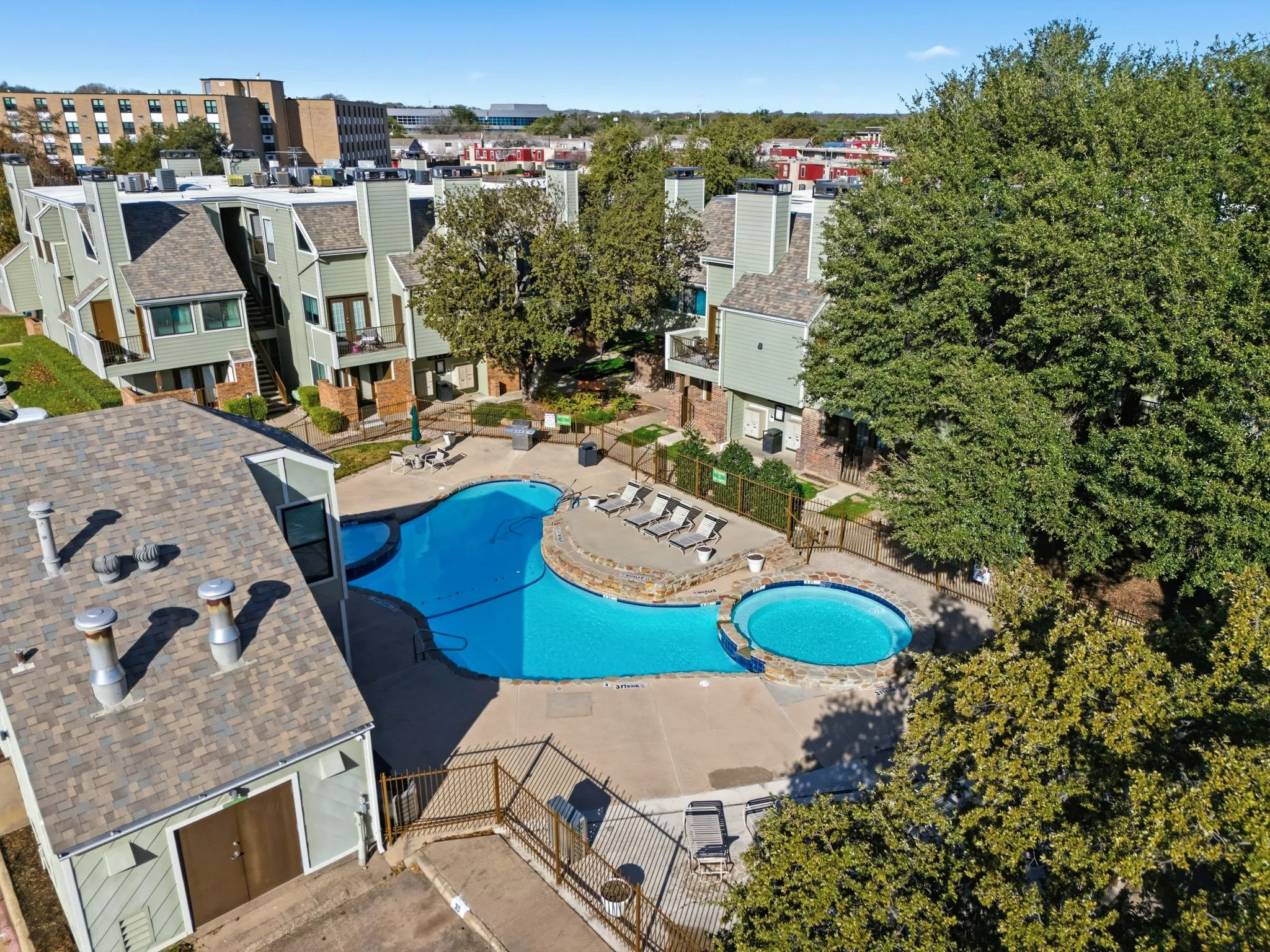 Apartment For Sale in Tarrant County , 3101 Sondra Drive 201-A, Fort Worth, Texas 76107, 1 Bedroom, 1 Bathroom, Garage spaces, 0 Sqft, built in 1981, Preowned, mls#21144625, Real Estate Agent in Fort Worth, Homes For Sale in Tarrant county, Homes For Sale in Fort Worth, Realtor in Fort Worth Texas, Real Estate Brokerage Independent Realty Texas, Luminita Cordes Realtor