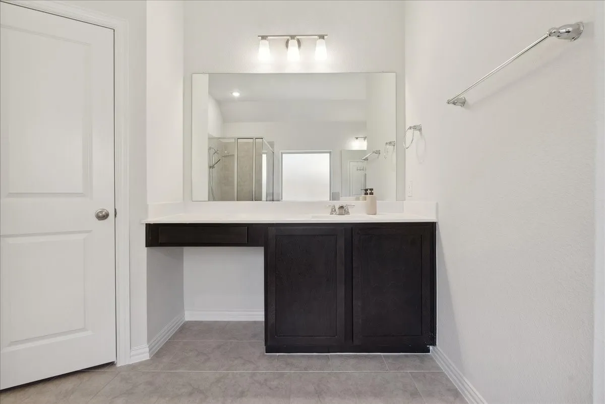 Single Family Residence For Sale in Tarrant County , 7045 Pecan Glen Place, Fort Worth, Texas 76120, 5 Bedrooms, 3 Bathrooms, 2 Garage spaces, 3,064 Sqft, built in 2024, Price $550,000, mls#21147820, Real Estate Agent in Fort Worth, Homes For Sale in Tarrant county, Homes For Sale in Fort Worth, Realtor in Fort Worth Texas, Real Estate Brokerage Independent Realty Texas, Luminita Cordes Realtor