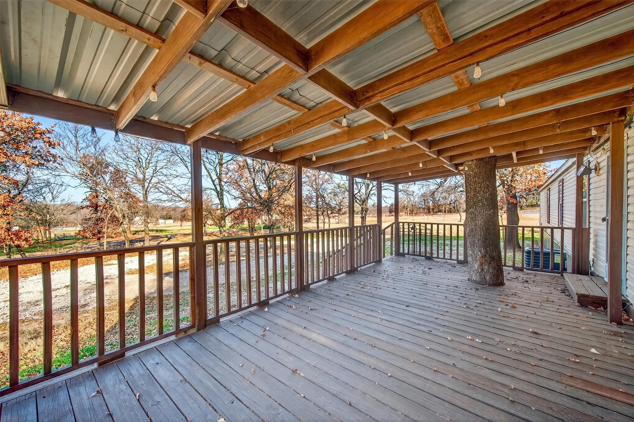 Mobile Home For Sale in Cooke County , 7154 E Fm 922, Valley View, Texas 76272, 3 Bedrooms, 2 Bathrooms, Garage spaces, 1,300 Sqft, built in 2000, Price $679,000, mls#21147405, Real Estate Agent in Valley View, Homes For Sale in Cooke county, Homes For Sale in Valley View, Realtor in Valley View Texas, Real Estate Brokerage Independent Realty Texas, Luminita Cordes Realtor