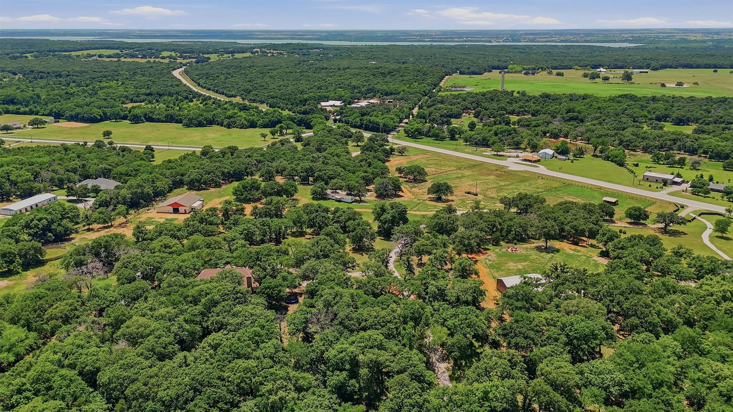 Mobile Home For Sale in Cooke County , 7154 E Fm 922, Valley View, Texas 76272, 3 Bedrooms, 2 Bathrooms, Garage spaces, 1,300 Sqft, built in 2000, Price $679,000, mls#21147405, Real Estate Agent in Valley View, Homes For Sale in Cooke county, Homes For Sale in Valley View, Realtor in Valley View Texas, Real Estate Brokerage Independent Realty Texas, Luminita Cordes Realtor