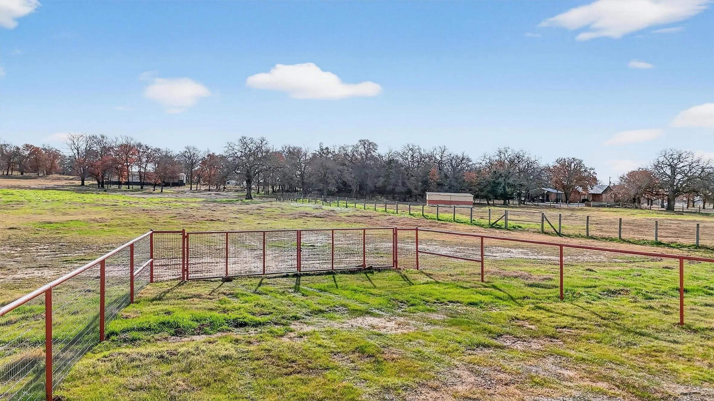 Mobile Home For Sale in Cooke County , 7154 E Fm 922, Valley View, Texas 76272, 3 Bedrooms, 2 Bathrooms, Garage spaces, 1,300 Sqft, built in 2000, Price $679,000, mls#21147405, Real Estate Agent in Valley View, Homes For Sale in Cooke county, Homes For Sale in Valley View, Realtor in Valley View Texas, Real Estate Brokerage Independent Realty Texas, Luminita Cordes Realtor