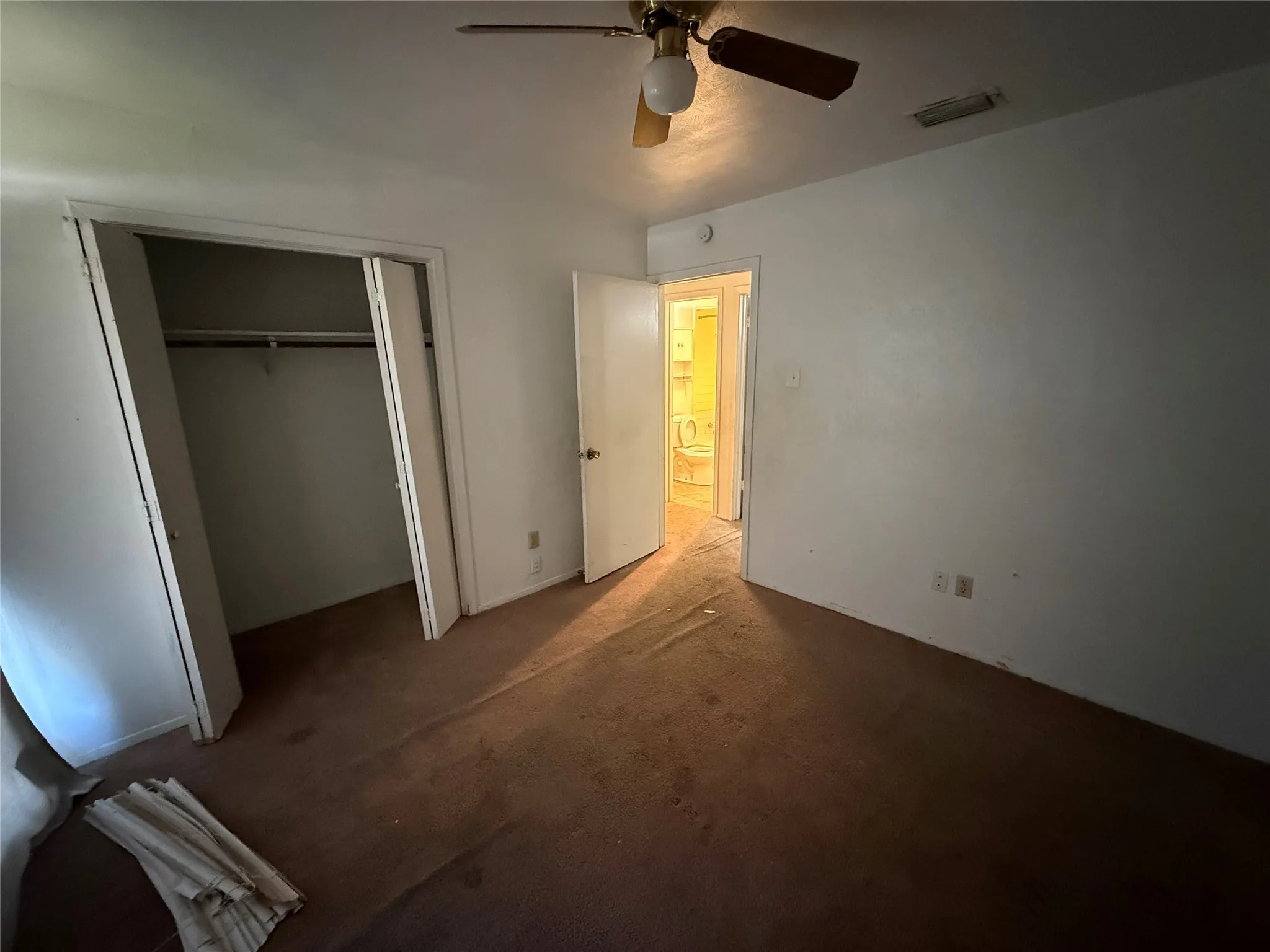 Single Family Residence For Sale in Dallas County , 1334 Rutherford Drive, Mesquite, Texas 75149, 3 Bedroom, 2 Bathroom, 1 Garage spaces, 1,080 Sqft, built in 1972, mls#21147852, Real Estate Agent in Mesquite, Homes For Sale in Dallas county, Homes For Sale in Mesquite, Realtor in Mesquite Texas, Real Estate Brokerage Independent Realty Texas, Luminita Cordes Realtor