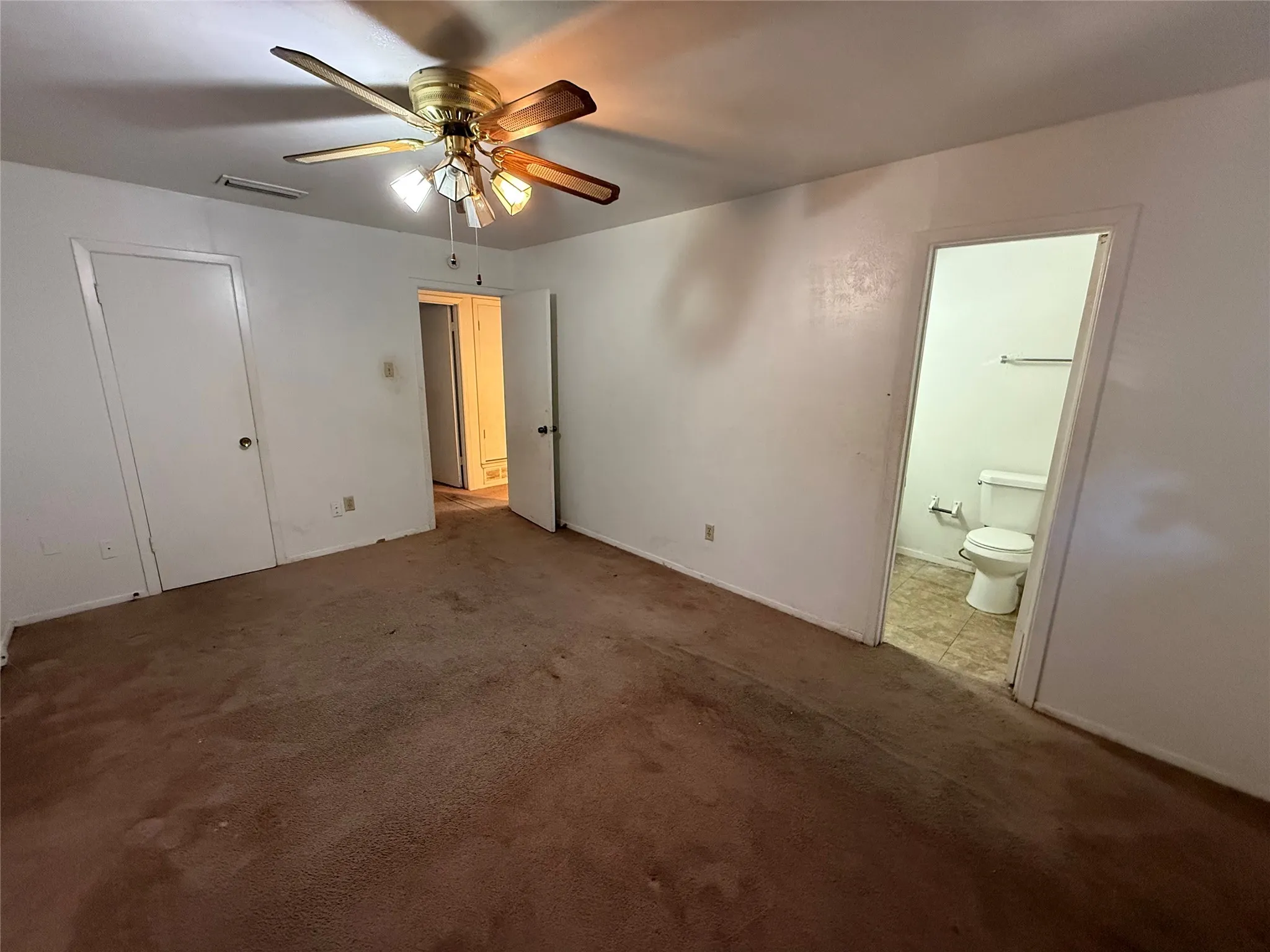 Single Family Residence For Sale in Dallas County , 1334 Rutherford Drive, Mesquite, Texas 75149, 3 Bedroom, 2 Bathroom, 1 Garage spaces, 1,080 Sqft, built in 1972, mls#21147852, Real Estate Agent in Mesquite, Homes For Sale in Dallas county, Homes For Sale in Mesquite, Realtor in Mesquite Texas, Real Estate Brokerage Independent Realty Texas, Luminita Cordes Realtor