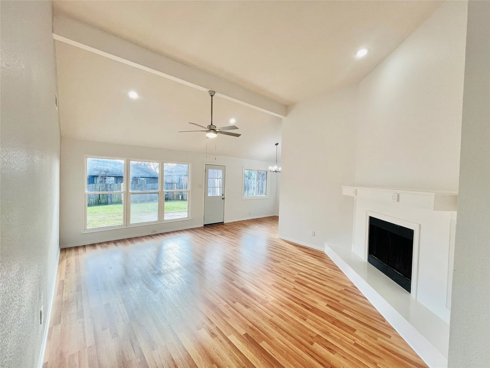 Single Family Residence For Sale in Tarrant County , 2721 Woodlark Drive, Fort Worth, Texas 76123, 3 Bedroom, 2 Bathroom, 2 Garage spaces, 1,199 Sqft, built in 1988, Preowned, mls#21147864, Real Estate Agent in Fort Worth, Homes For Sale in Tarrant county, Homes For Sale in Fort Worth, Realtor in Fort Worth Texas, Real Estate Brokerage Independent Realty Texas, Luminita Cordes Realtor