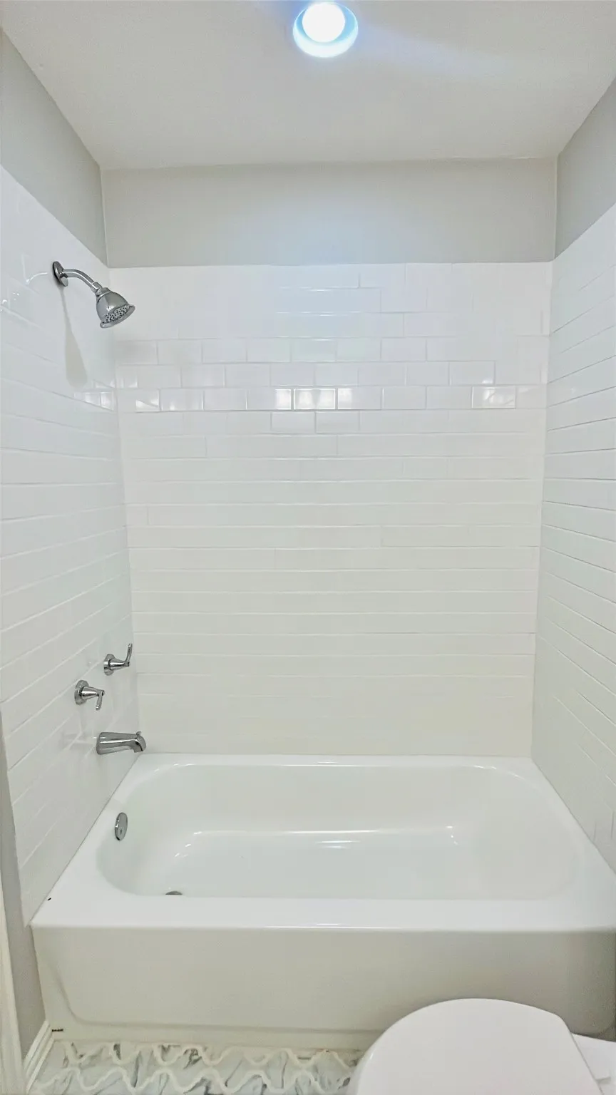 Single Family Residence For Sale in Tarrant County , 2721 Woodlark Drive, Fort Worth, Texas 76123, 3 Bedroom, 2 Bathroom, 2 Garage spaces, 1,199 Sqft, built in 1988, Preowned, mls#21147864, Real Estate Agent in Fort Worth, Homes For Sale in Tarrant county, Homes For Sale in Fort Worth, Realtor in Fort Worth Texas, Real Estate Brokerage Independent Realty Texas, Luminita Cordes Realtor