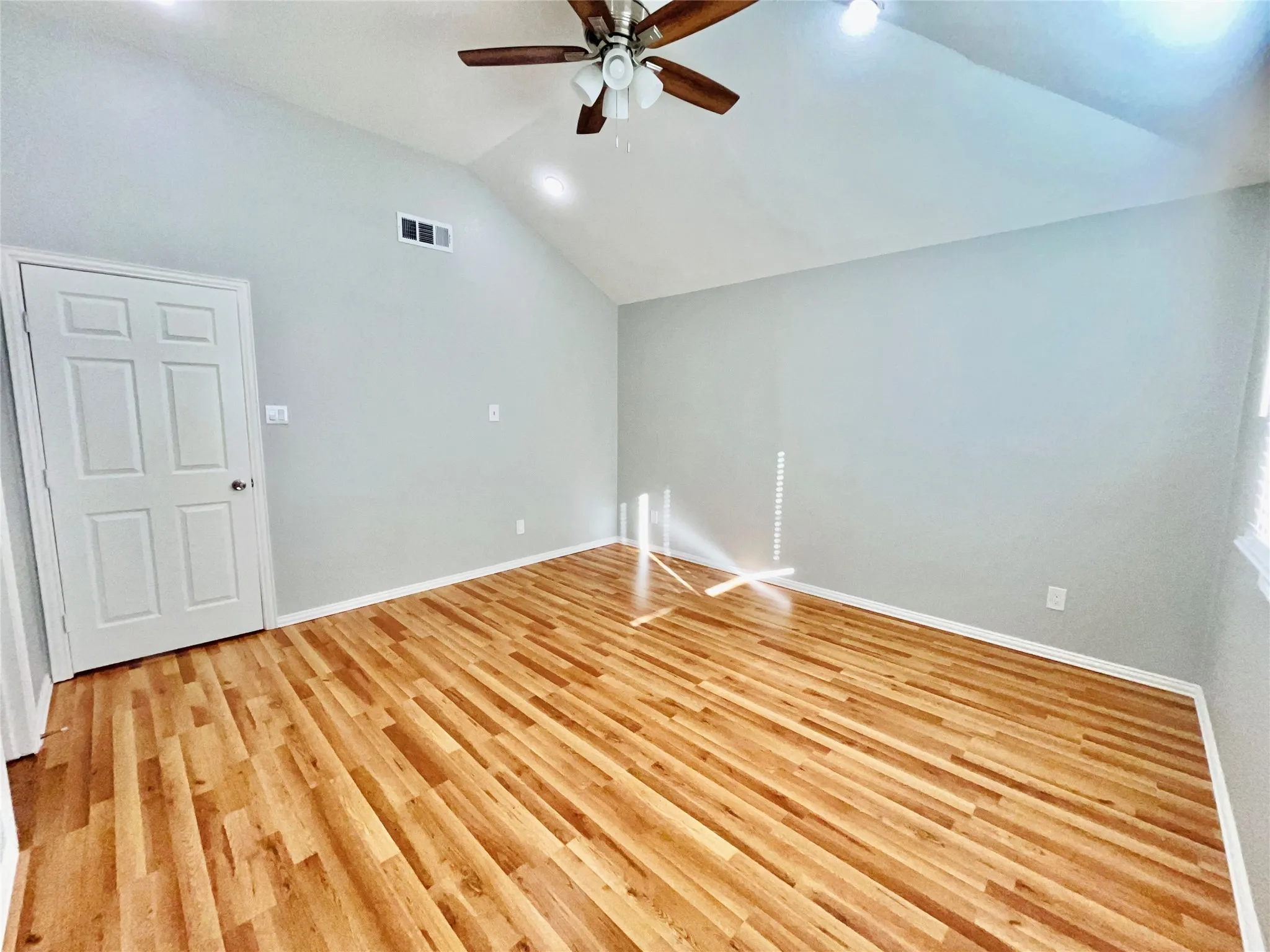 Single Family Residence For Sale in Tarrant County , 2721 Woodlark Drive, Fort Worth, Texas 76123, 3 Bedroom, 2 Bathroom, 2 Garage spaces, 1,199 Sqft, built in 1988, Preowned, mls#21147864, Real Estate Agent in Fort Worth, Homes For Sale in Tarrant county, Homes For Sale in Fort Worth, Realtor in Fort Worth Texas, Real Estate Brokerage Independent Realty Texas, Luminita Cordes Realtor