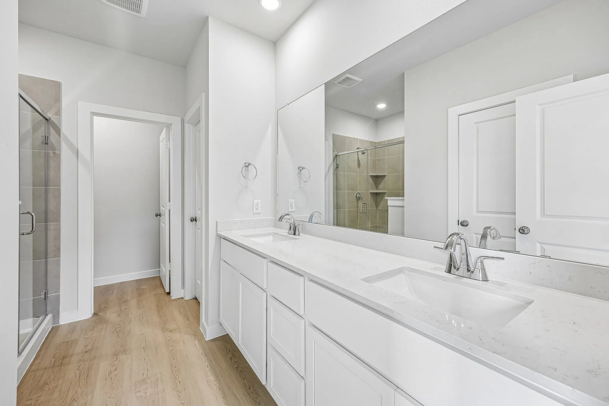Single Family Residence For Sale in Kaufman County , 729 Vineyard Way, Forney, Texas 75126, 3 Bedroom, 3 Bathroom, 3 Garage spaces, 2,449 Sqft, built in 2026, New Construction - Incomplete, mls#21147903, Real Estate Agent in Forney, Homes For Sale in Kaufman county, Homes For Sale in Forney, Realtor in Forney Texas, Real Estate Brokerage Independent Realty Texas, Luminita Cordes Realtor