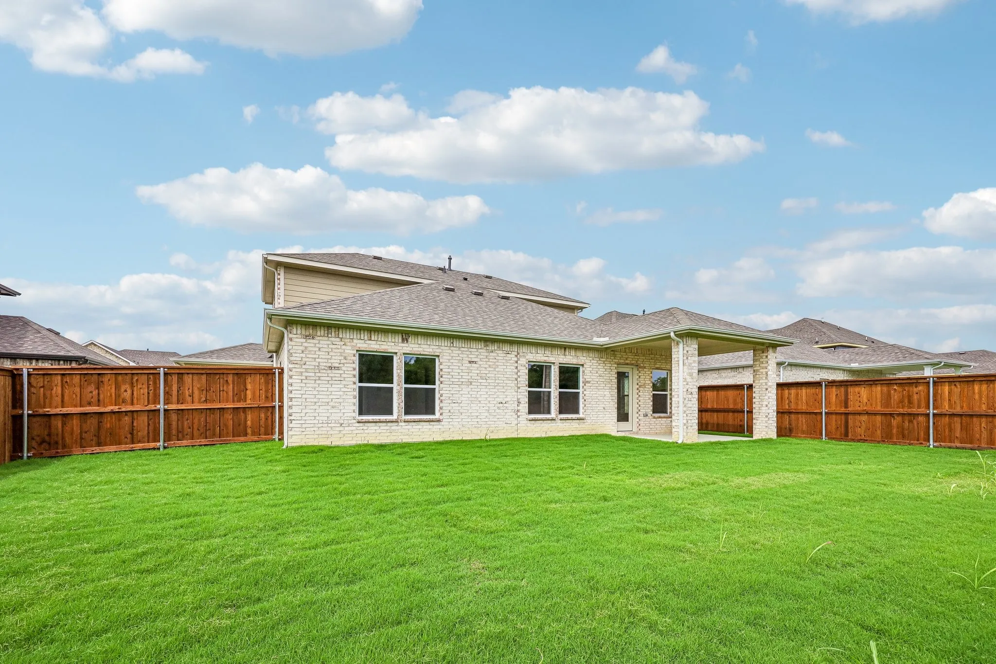 Single Family Residence For Sale in Kaufman County , 729 Vineyard Way, Forney, Texas 75126, 3 Bedroom, 3 Bathroom, 3 Garage spaces, 2,449 Sqft, built in 2026, New Construction - Incomplete, mls#21147903, Real Estate Agent in Forney, Homes For Sale in Kaufman county, Homes For Sale in Forney, Realtor in Forney Texas, Real Estate Brokerage Independent Realty Texas, Luminita Cordes Realtor