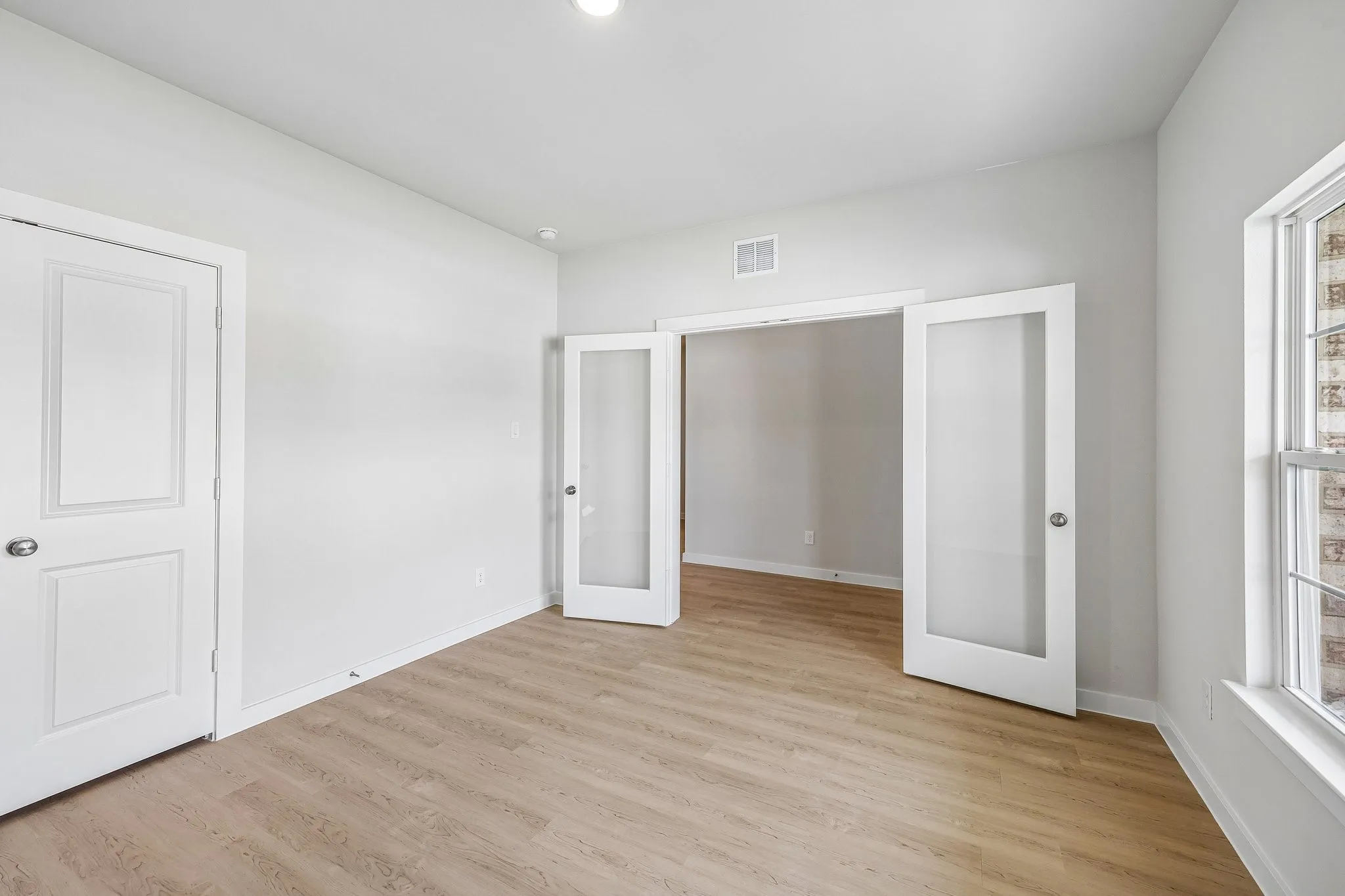 Single Family Residence For Sale in Kaufman County , 729 Vineyard Way, Forney, Texas 75126, 3 Bedroom, 3 Bathroom, 3 Garage spaces, 2,449 Sqft, built in 2026, New Construction - Incomplete, mls#21147903, Real Estate Agent in Forney, Homes For Sale in Kaufman county, Homes For Sale in Forney, Realtor in Forney Texas, Real Estate Brokerage Independent Realty Texas, Luminita Cordes Realtor