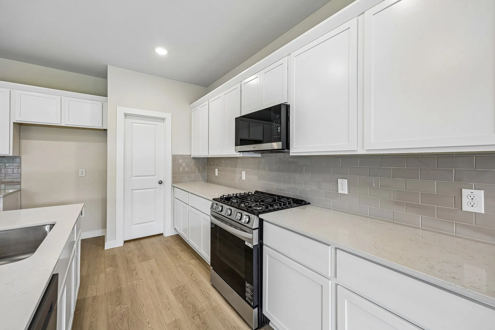 Single Family Residence For Sale in Kaufman County , 729 Vineyard Way, Forney, Texas 75126, 3 Bedroom, 3 Bathroom, 3 Garage spaces, 2,449 Sqft, built in 2026, New Construction - Incomplete, mls#21147903, Real Estate Agent in Forney, Homes For Sale in Kaufman county, Homes For Sale in Forney, Realtor in Forney Texas, Real Estate Brokerage Independent Realty Texas, Luminita Cordes Realtor