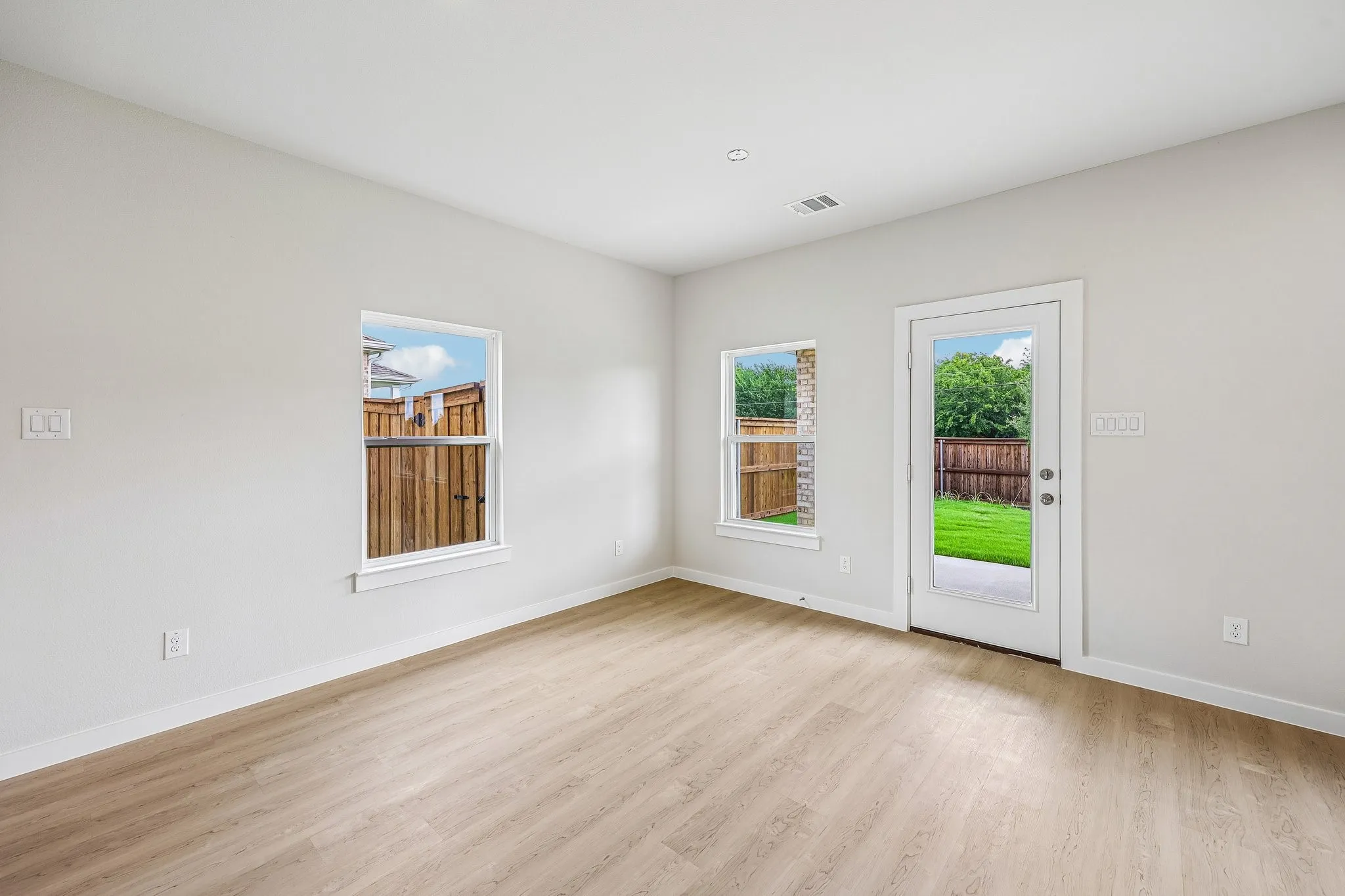Single Family Residence For Sale in Kaufman County , 729 Vineyard Way, Forney, Texas 75126, 3 Bedroom, 3 Bathroom, 3 Garage spaces, 2,449 Sqft, built in 2026, New Construction - Incomplete, mls#21147903, Real Estate Agent in Forney, Homes For Sale in Kaufman county, Homes For Sale in Forney, Realtor in Forney Texas, Real Estate Brokerage Independent Realty Texas, Luminita Cordes Realtor