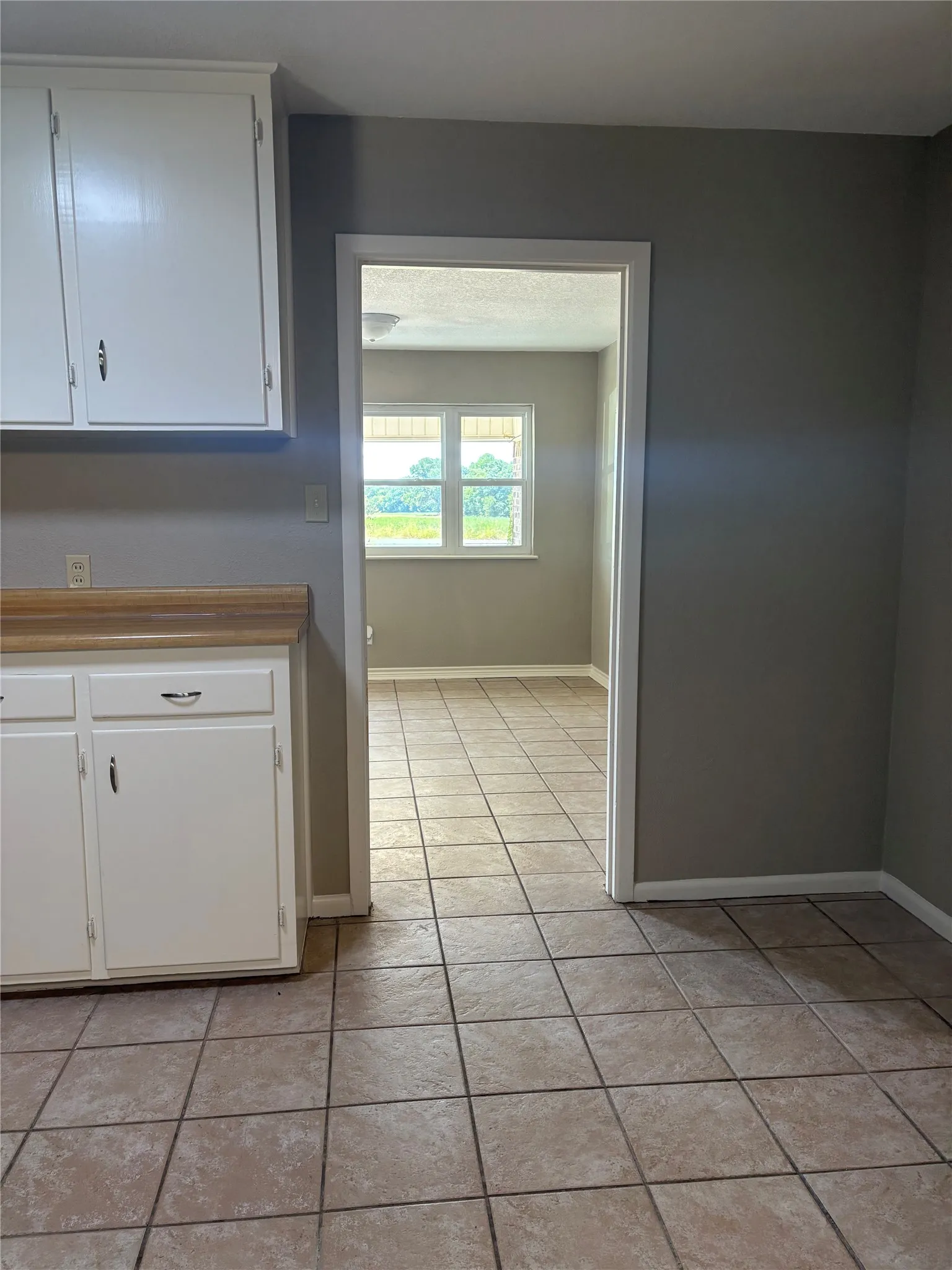 Single Family Residence For Sale in Wise County , 7342 Fm 1810, Chico, Texas 76431, 3 Bedroom, 2 Bathroom, 2 Garage spaces, 2,199 Sqft, built in 1962, Preowned, mls#21130013, Real Estate Agent in Chico, Homes For Sale in Wise county, Homes For Sale in Chico, Realtor in Chico Texas, Real Estate Brokerage Independent Realty Texas, Luminita Cordes Realtor