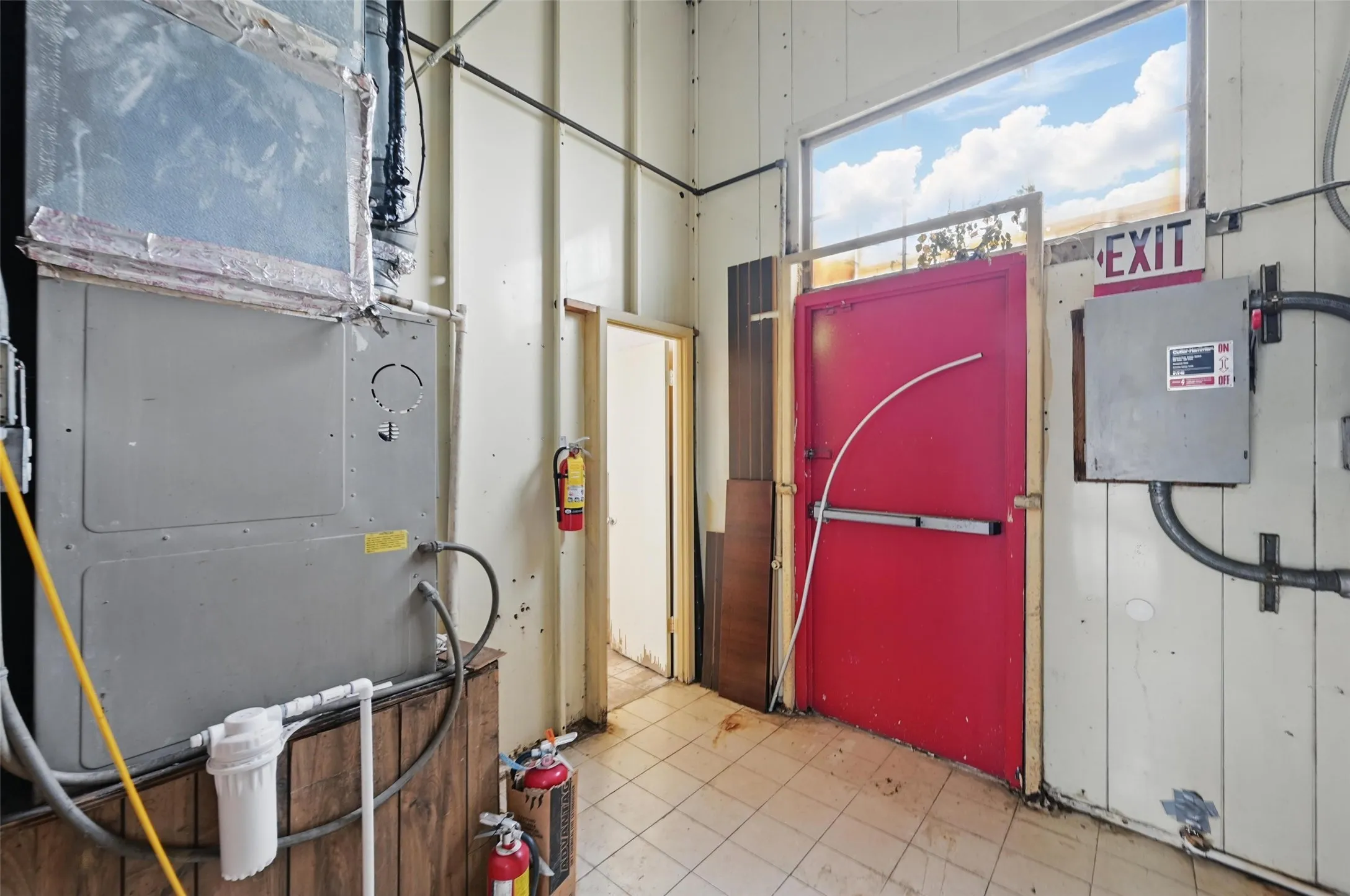Business For Sale in Ellis County , 100 S Kaufman Street, Ennis, Texas 75119, 0, 0, Garage spaces, 0 Sqft, built in 1971, Preowned, mls#21147818, Real Estate Agent in Ennis, Homes For Sale in Ellis county, Homes For Sale in Ennis, Realtor in Ennis Texas, Real Estate Brokerage Independent Realty Texas, Luminita Cordes Realtor