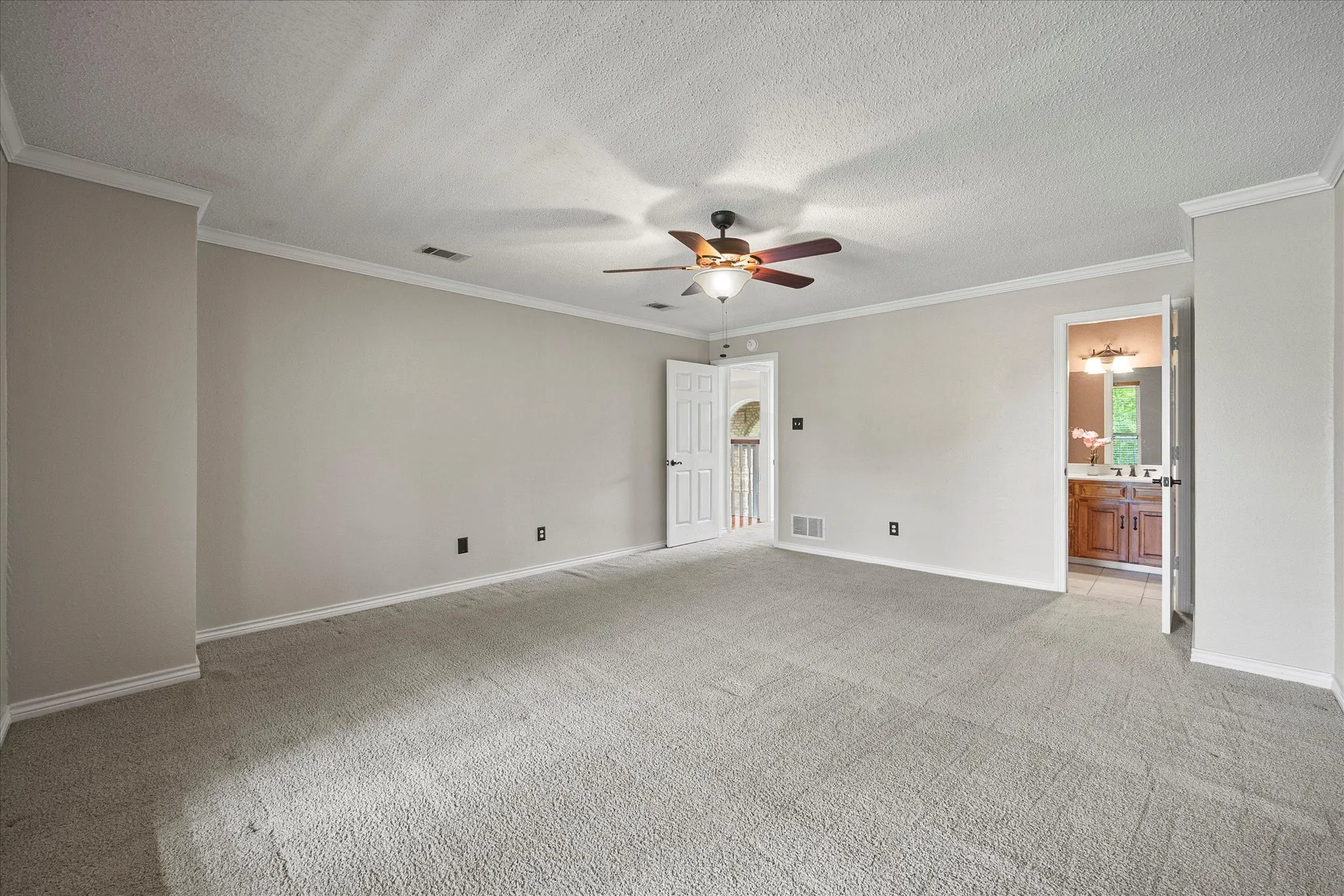 Large secondary bedroom upstairs