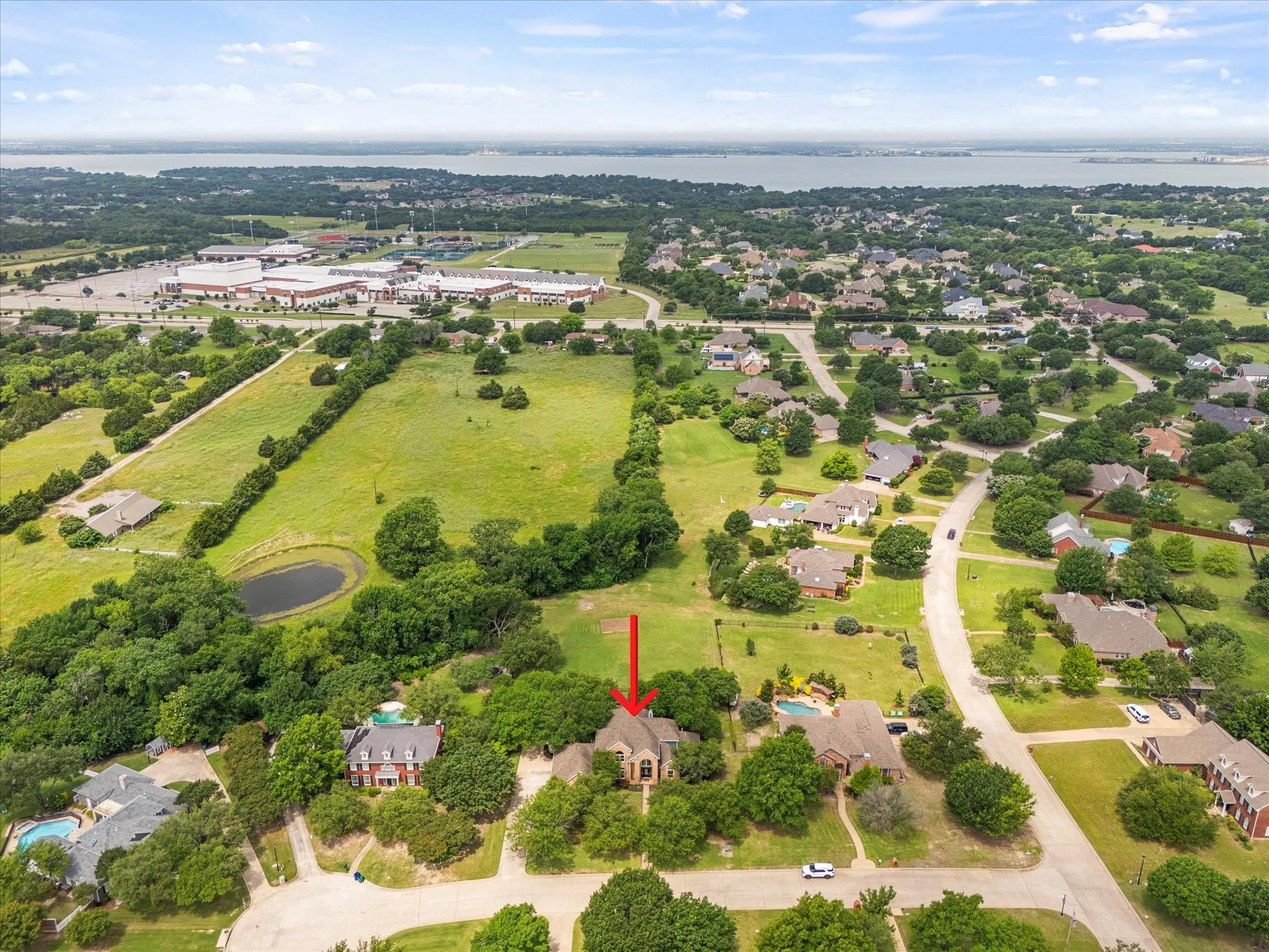Single Family Residence For Sale in Rockwall County , 820 Windlake Circle, Heath, Texas 75032, 4 Bedroom, 4 Bathroom, 3 Garage spaces, 3,271 Sqft, built in 1994, Preowned, mls#21146908, Real Estate Agent in Heath, Homes For Sale in Rockwall county, Homes For Sale in Heath, Realtor in Heath Texas, Real Estate Brokerage Independent Realty Texas, Luminita Cordes Realtor
