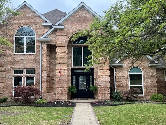 Single Family Residence For Sale in Rockwall County , 820 Windlake Circle, Heath, Texas 75032, 4 Bedroom, 4 Bathroom, 3 Garage spaces, 3,271 Sqft, built in 1994, Preowned, mls#21146908, Real Estate Agent in Heath, Homes For Sale in Rockwall county, Homes For Sale in Heath, Realtor in Heath Texas, Real Estate Brokerage Independent Realty Texas, Luminita Cordes Realtor