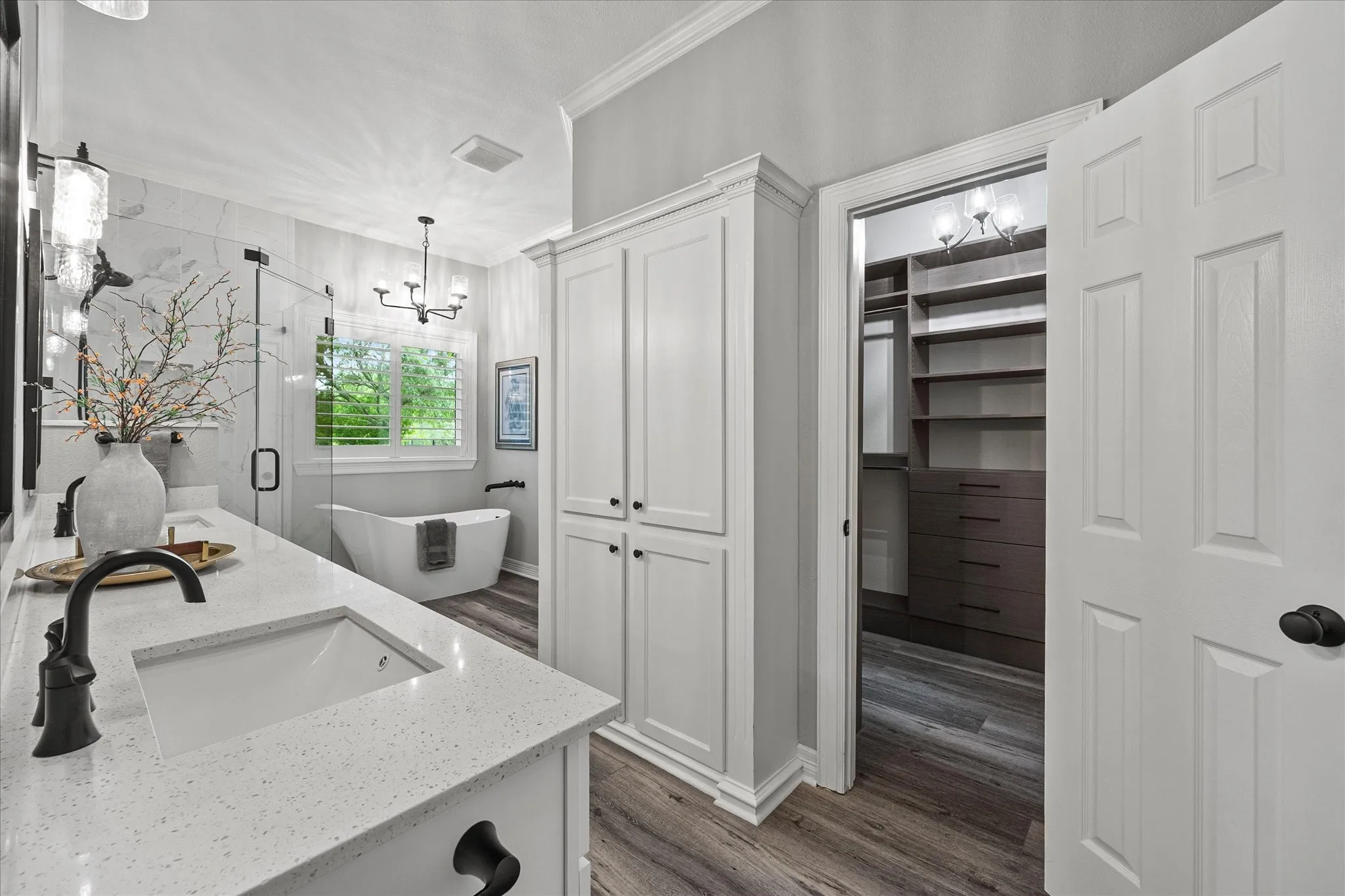 Single Family Residence For Sale in Rockwall County , 820 Windlake Circle, Heath, Texas 75032, 4 Bedroom, 4 Bathroom, 3 Garage spaces, 3,271 Sqft, built in 1994, Preowned, mls#21146908, Real Estate Agent in Heath, Homes For Sale in Rockwall county, Homes For Sale in Heath, Realtor in Heath Texas, Real Estate Brokerage Independent Realty Texas, Luminita Cordes Realtor