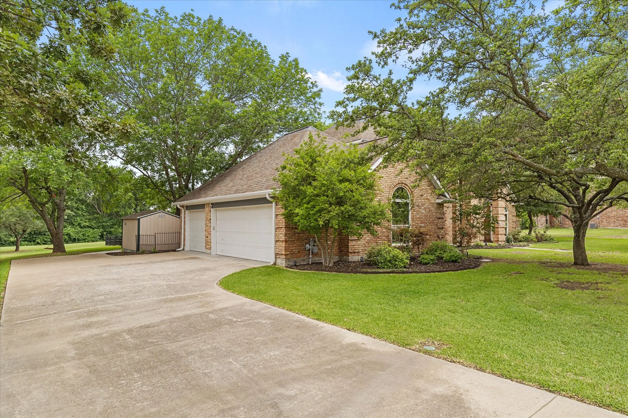 3 Car Garage