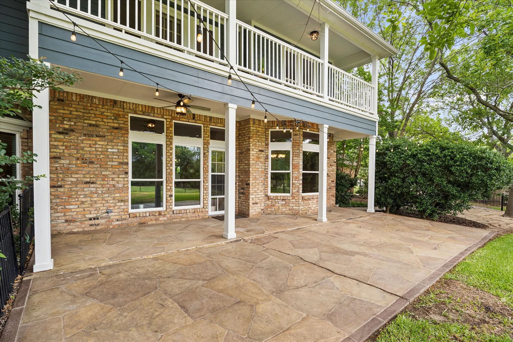 Single Family Residence For Sale in Rockwall County , 820 Windlake Circle, Heath, Texas 75032, 4 Bedroom, 4 Bathroom, 3 Garage spaces, 3,271 Sqft, built in 1994, Preowned, mls#21146908, Real Estate Agent in Heath, Homes For Sale in Rockwall county, Homes For Sale in Heath, Realtor in Heath Texas, Real Estate Brokerage Independent Realty Texas, Luminita Cordes Realtor