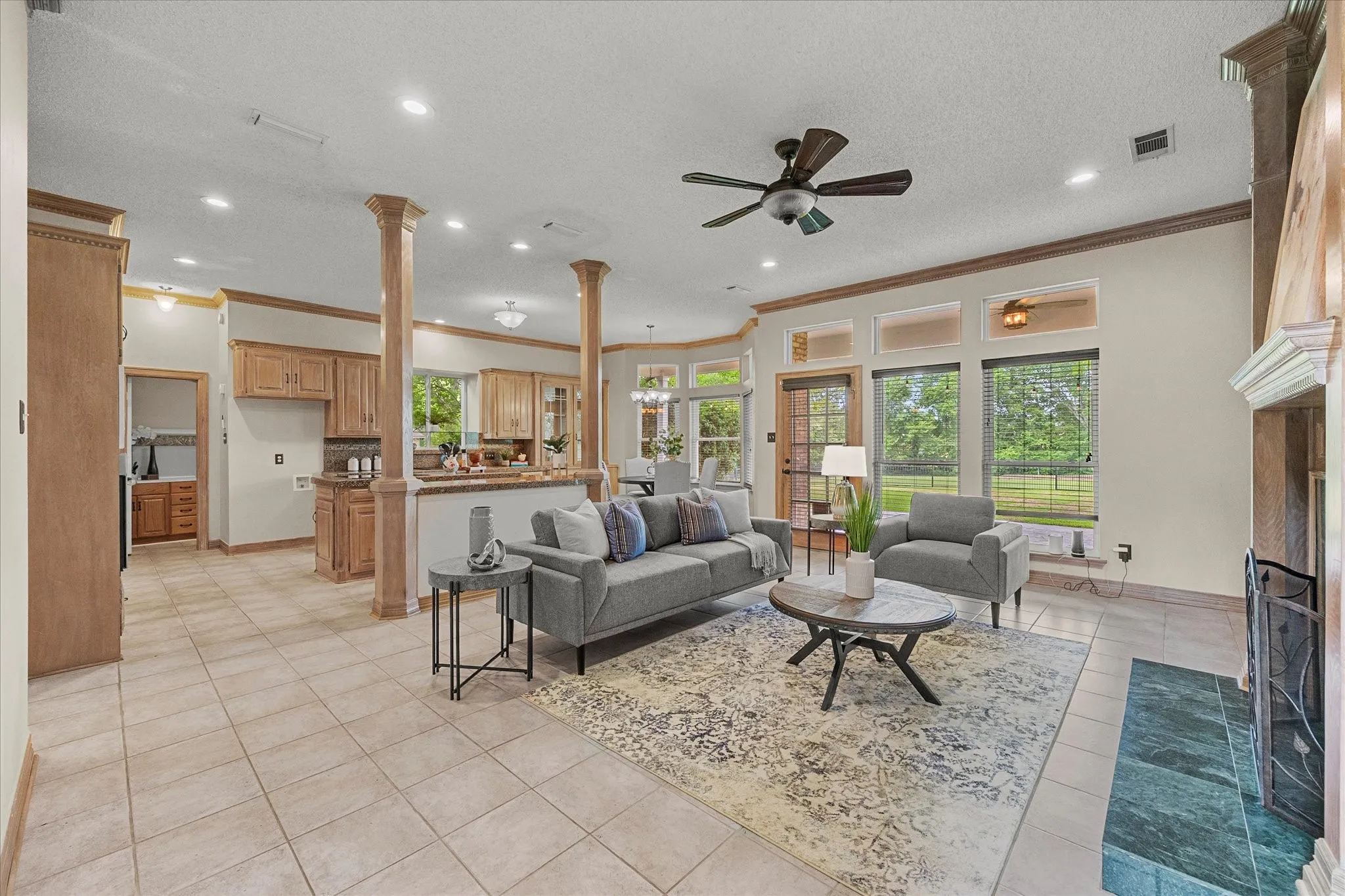 Single Family Residence For Sale in Rockwall County , 820 Windlake Circle, Heath, Texas 75032, 4 Bedroom, 4 Bathroom, 3 Garage spaces, 3,271 Sqft, built in 1994, Preowned, mls#21146908, Real Estate Agent in Heath, Homes For Sale in Rockwall county, Homes For Sale in Heath, Realtor in Heath Texas, Real Estate Brokerage Independent Realty Texas, Luminita Cordes Realtor