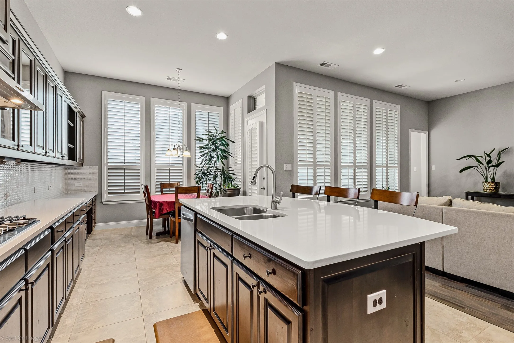 Single Family Residence For Sale in Kaufman County , 1026 Longhill Way, Forney, Texas 75126, 4 Bedroom, 3 Bathroom, 2 Garage spaces, 2,836 Sqft, built in 2015, Preowned, mls#21147792, Real Estate Agent in Forney, Homes For Sale in Kaufman county, Homes For Sale in Forney, Realtor in Forney Texas, Real Estate Brokerage Independent Realty Texas, Luminita Cordes Realtor