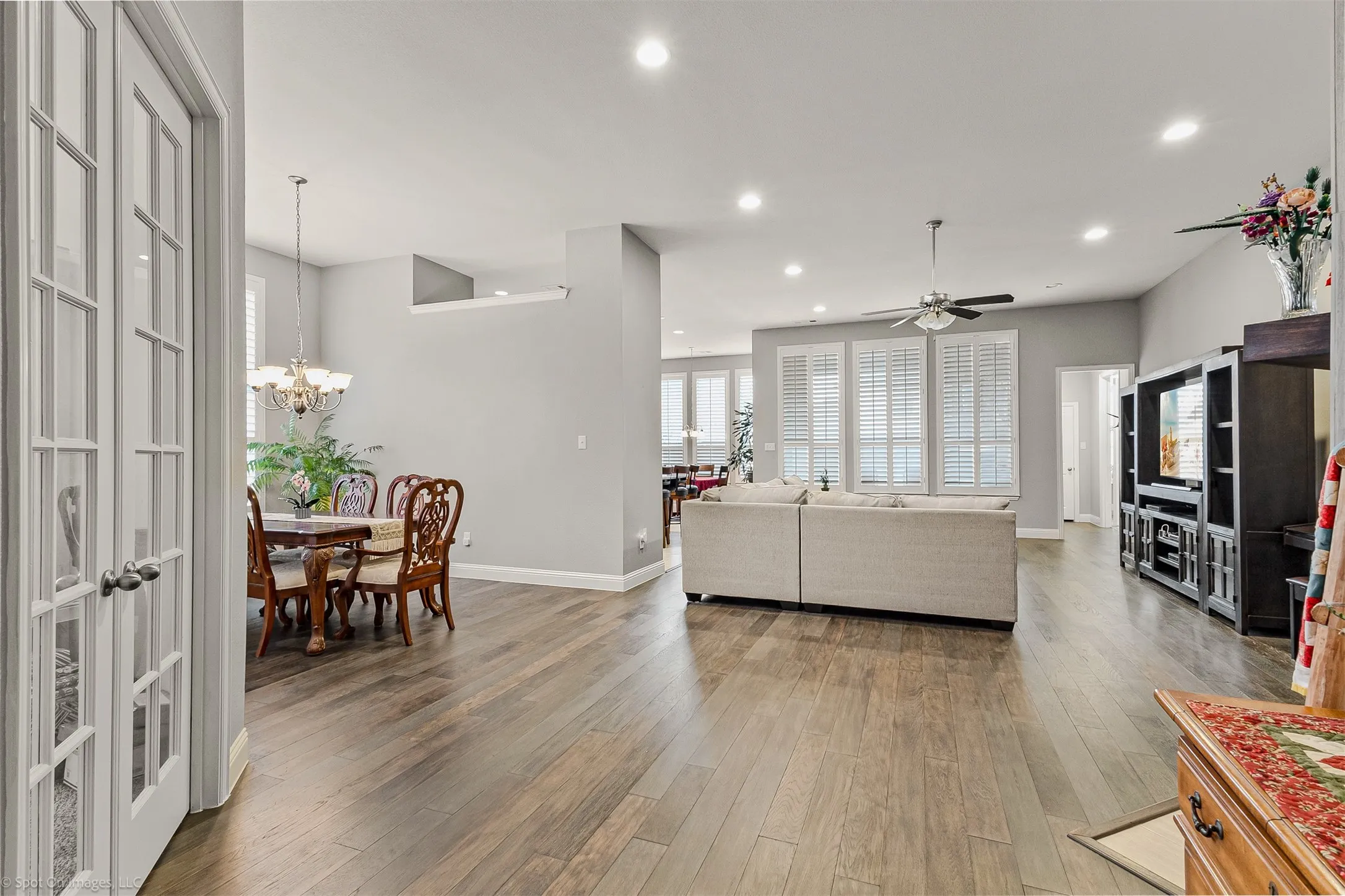 Single Family Residence For Sale in Kaufman County , 1026 Longhill Way, Forney, Texas 75126, 4 Bedroom, 3 Bathroom, 2 Garage spaces, 2,836 Sqft, built in 2015, Preowned, mls#21147792, Real Estate Agent in Forney, Homes For Sale in Kaufman county, Homes For Sale in Forney, Realtor in Forney Texas, Real Estate Brokerage Independent Realty Texas, Luminita Cordes Realtor