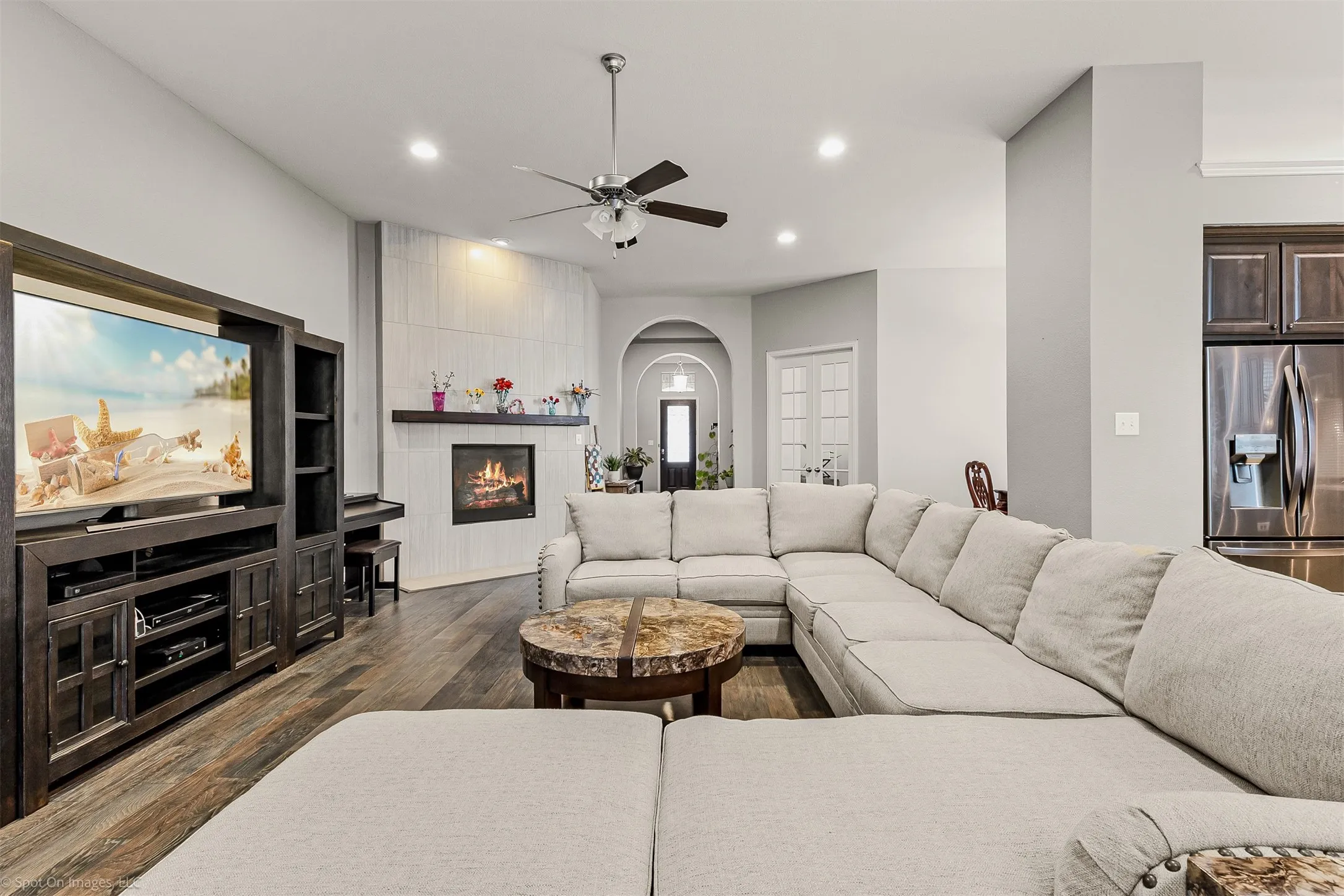 Single Family Residence For Sale in Kaufman County , 1026 Longhill Way, Forney, Texas 75126, 4 Bedroom, 3 Bathroom, 2 Garage spaces, 2,836 Sqft, built in 2015, Preowned, mls#21147792, Real Estate Agent in Forney, Homes For Sale in Kaufman county, Homes For Sale in Forney, Realtor in Forney Texas, Real Estate Brokerage Independent Realty Texas, Luminita Cordes Realtor