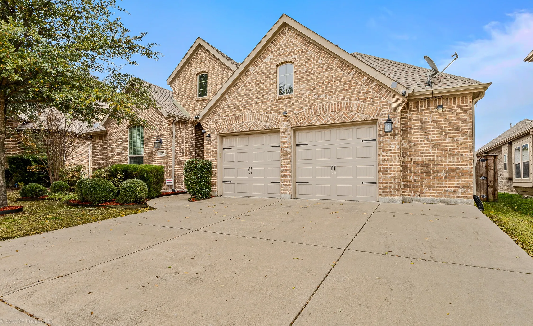 Single Family Residence For Sale in Kaufman County , 1026 Longhill Way, Forney, Texas 75126, 4 Bedroom, 3 Bathroom, 2 Garage spaces, 2,836 Sqft, built in 2015, Preowned, mls#21147792, Real Estate Agent in Forney, Homes For Sale in Kaufman county, Homes For Sale in Forney, Realtor in Forney Texas, Real Estate Brokerage Independent Realty Texas, Luminita Cordes Realtor