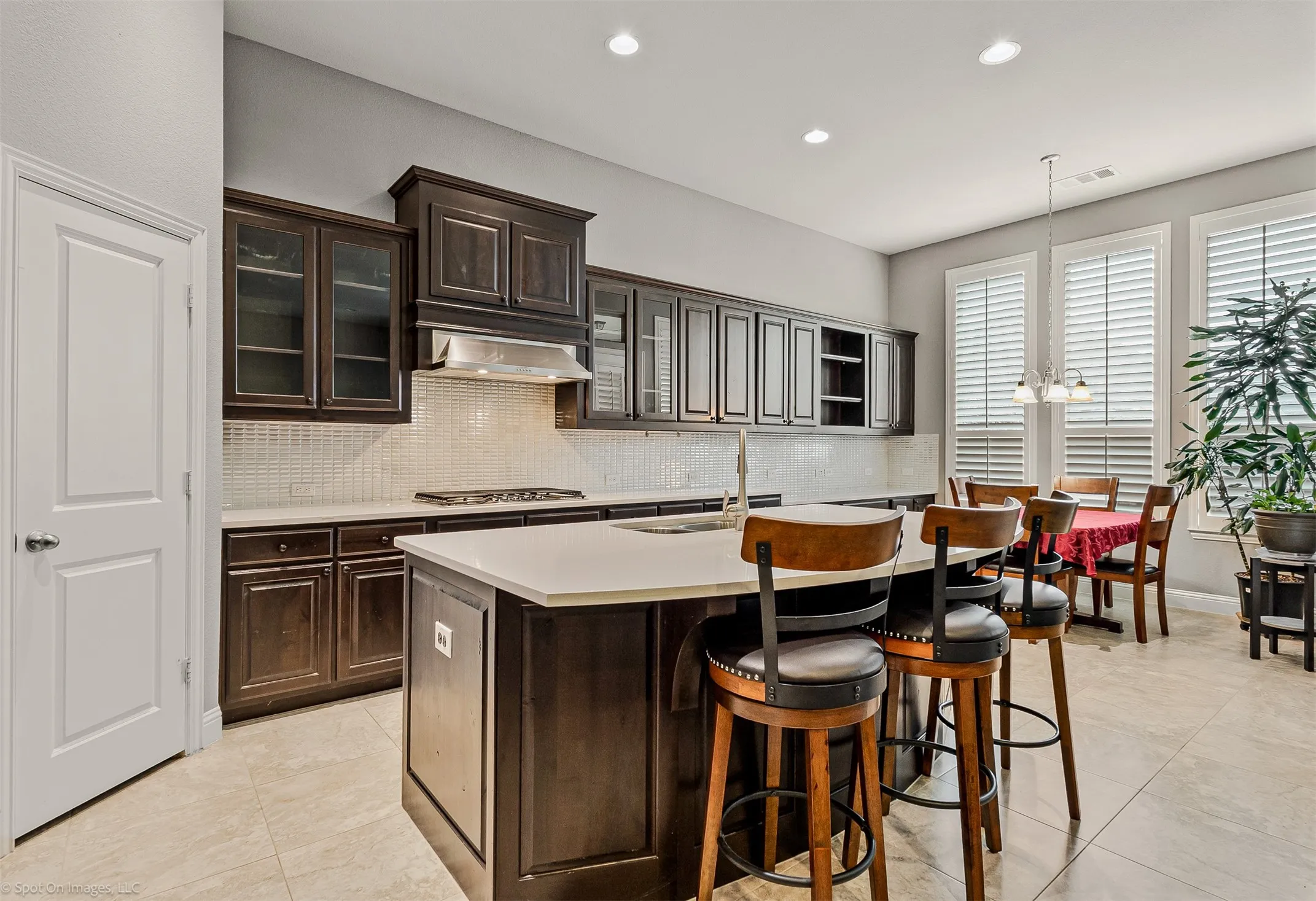 Single Family Residence For Sale in Kaufman County , 1026 Longhill Way, Forney, Texas 75126, 4 Bedroom, 3 Bathroom, 2 Garage spaces, 2,836 Sqft, built in 2015, Preowned, mls#21147792, Real Estate Agent in Forney, Homes For Sale in Kaufman county, Homes For Sale in Forney, Realtor in Forney Texas, Real Estate Brokerage Independent Realty Texas, Luminita Cordes Realtor