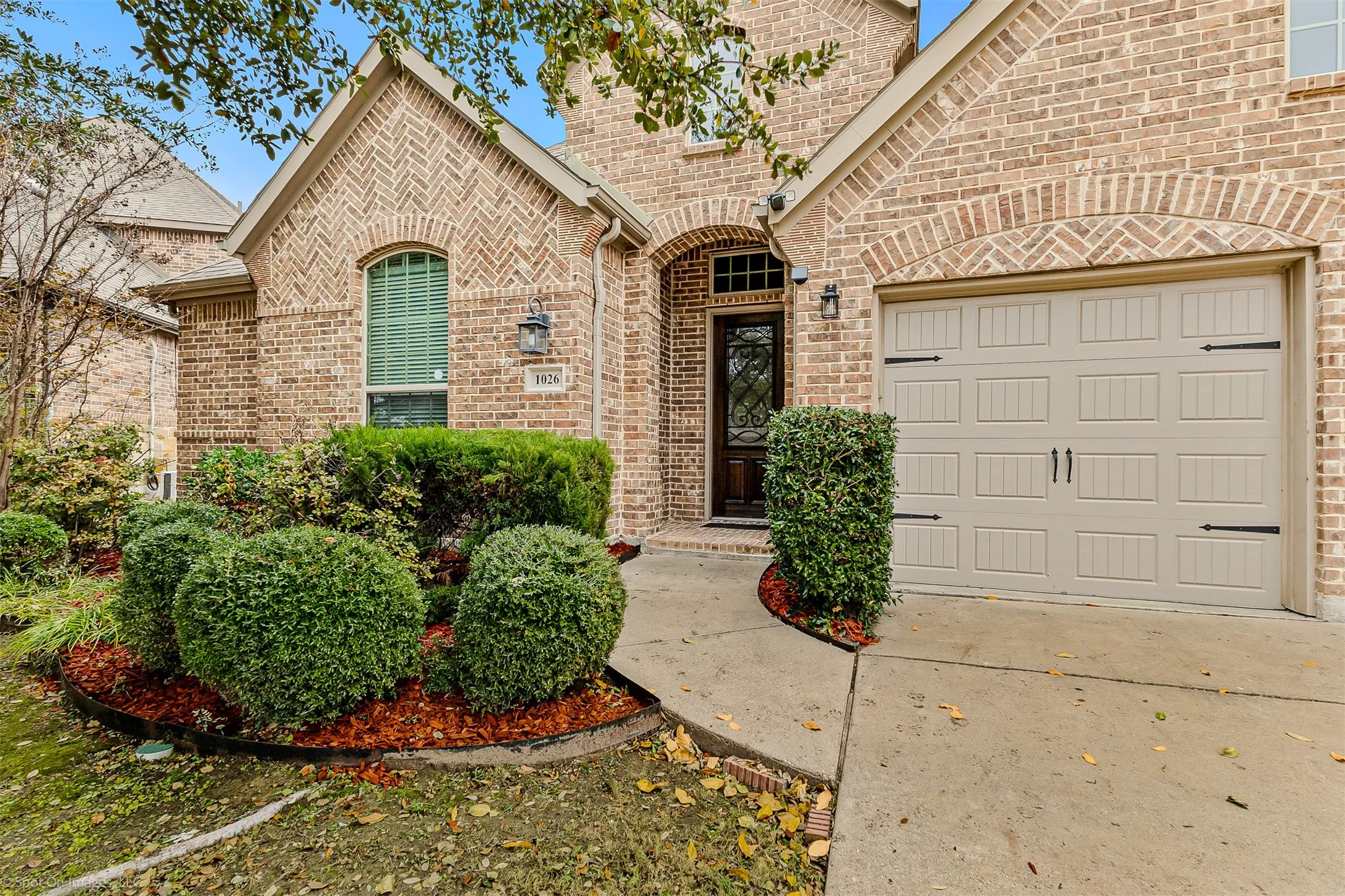 Single Family Residence For Sale in Kaufman County , 1026 Longhill Way, Forney, Texas 75126, 4 Bedroom, 3 Bathroom, 2 Garage spaces, 2,836 Sqft, built in 2015, Preowned, mls#21147792, Real Estate Agent in Forney, Homes For Sale in Kaufman county, Homes For Sale in Forney, Realtor in Forney Texas, Real Estate Brokerage Independent Realty Texas, Luminita Cordes Realtor