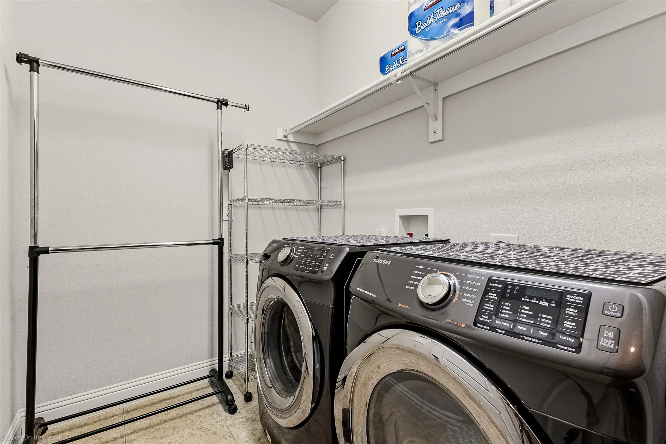Single Family Residence For Sale in Kaufman County , 1026 Longhill Way, Forney, Texas 75126, 4 Bedroom, 3 Bathroom, 2 Garage spaces, 2,836 Sqft, built in 2015, Preowned, mls#21147792, Real Estate Agent in Forney, Homes For Sale in Kaufman county, Homes For Sale in Forney, Realtor in Forney Texas, Real Estate Brokerage Independent Realty Texas, Luminita Cordes Realtor