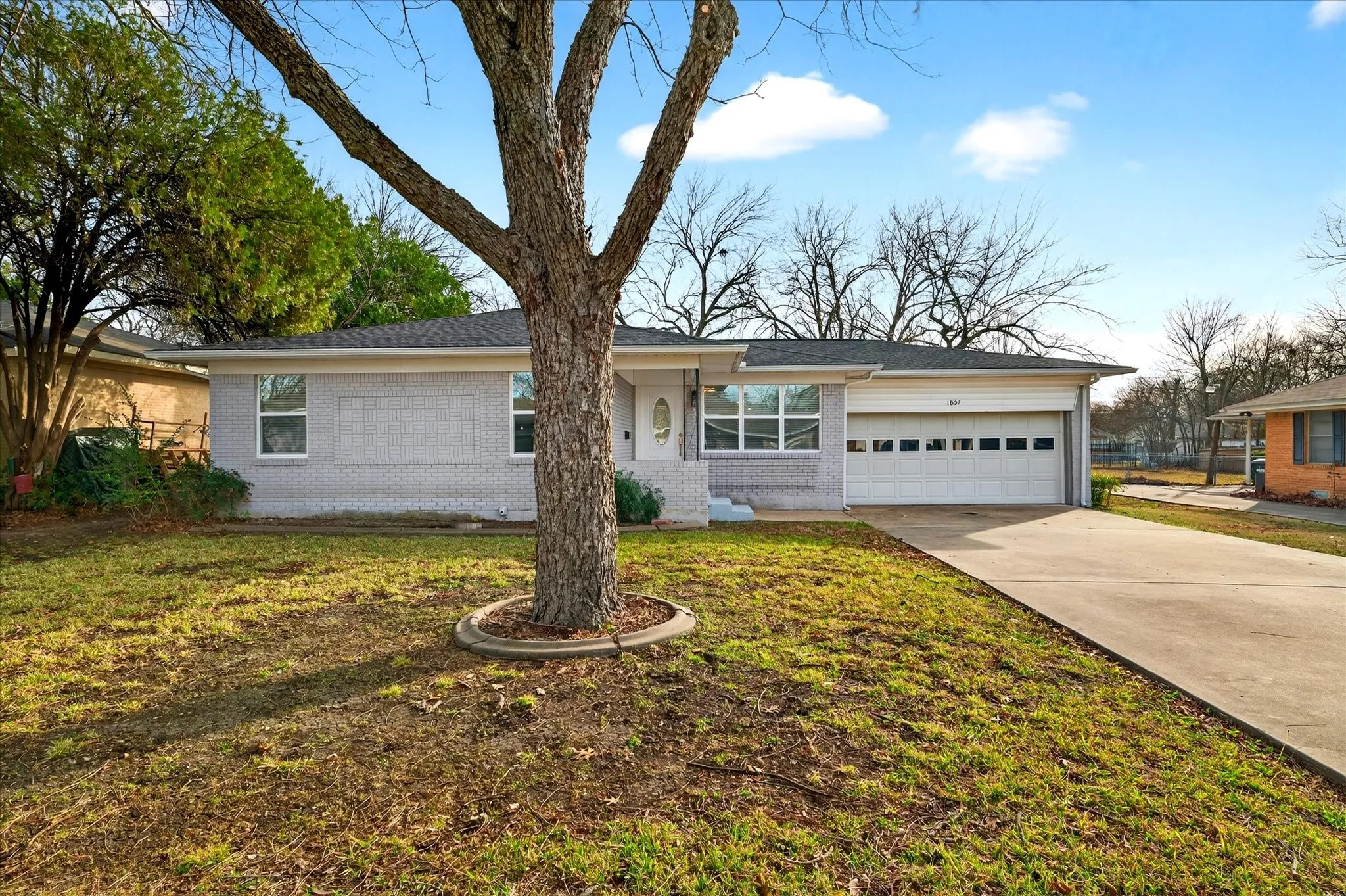 Single Family Residence For Rent in Collin County , 1807 W Josephine Street, Mc Kinney, Texas 75069, 3 Bedroom, 2 Bathroom, 1 Garage spaces, 1,228 Sqft, built in 1968, mls#21148050, Real Estate Agent in Mc Kinney, Homes For Rent in Collin county, Homes For Rent in Mc Kinney, Realtor in Mc Kinney Texas, Real Estate Brokerage Independent Realty Texas, Luminita Cordes Realtor