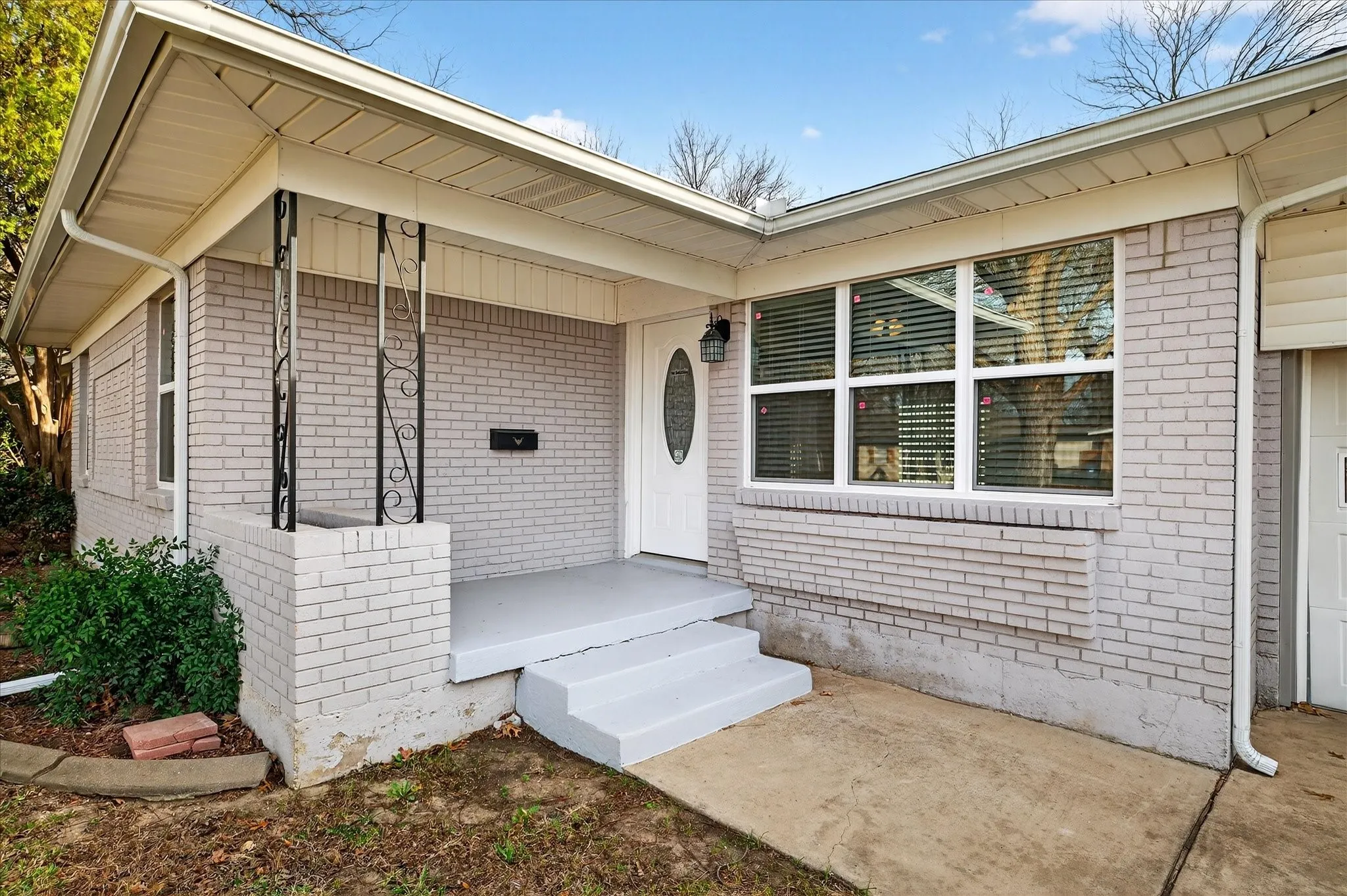 Single Family Residence For Rent in Collin County , 1807 W Josephine Street, Mc Kinney, Texas 75069, 3 Bedroom, 2 Bathroom, 1 Garage spaces, 1,228 Sqft, built in 1968, mls#21148050, Real Estate Agent in Mc Kinney, Homes For Rent in Collin county, Homes For Rent in Mc Kinney, Realtor in Mc Kinney Texas, Real Estate Brokerage Independent Realty Texas, Luminita Cordes Realtor