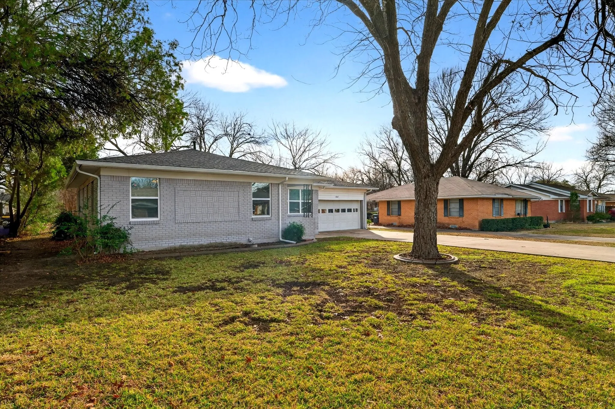 Single Family Residence For Rent in Collin County , 1807 W Josephine Street, Mc Kinney, Texas 75069, 3 Bedroom, 2 Bathroom, 1 Garage spaces, 1,228 Sqft, built in 1968, mls#21148050, Real Estate Agent in Mc Kinney, Homes For Rent in Collin county, Homes For Rent in Mc Kinney, Realtor in Mc Kinney Texas, Real Estate Brokerage Independent Realty Texas, Luminita Cordes Realtor