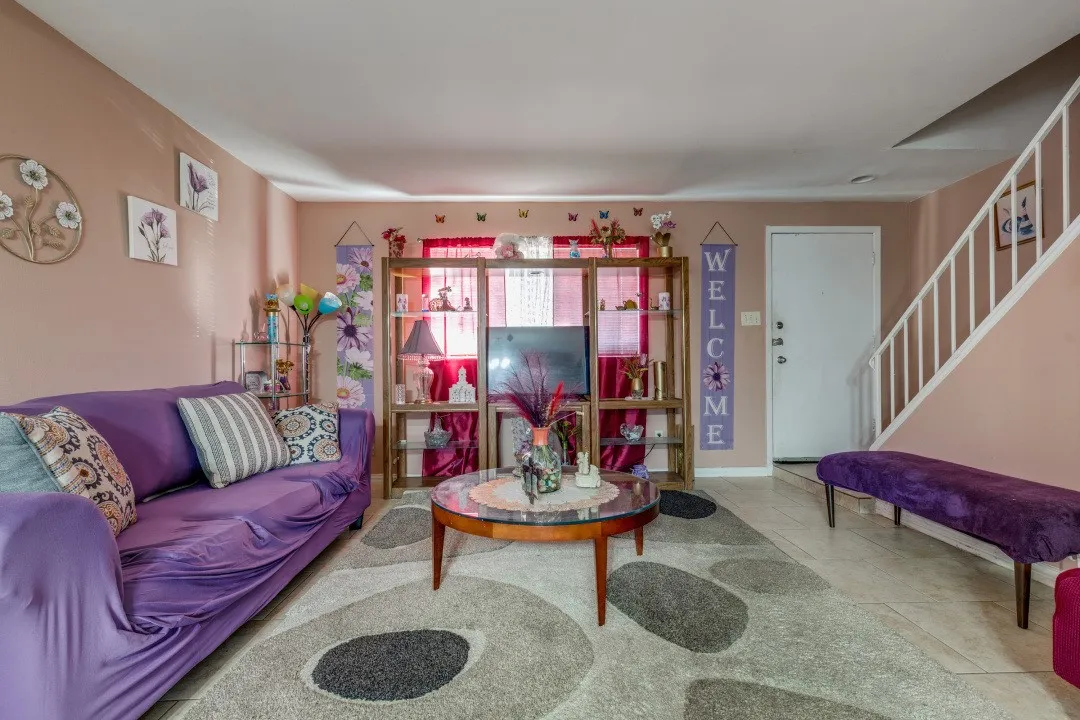 Single Family Residence For Sale in Dallas County , 1400 Milam Way, Carrollton, Texas 75006, 3 Bedroom, 2 Bathroom, 2 Garage spaces, 1,548 Sqft, built in 1963, Preowned, mls#21146340, Real Estate Agent in Carrollton, Homes For Sale in Dallas county, Homes For Sale in Carrollton, Realtor in Carrollton Texas, Real Estate Brokerage Independent Realty Texas, Luminita Cordes Realtor