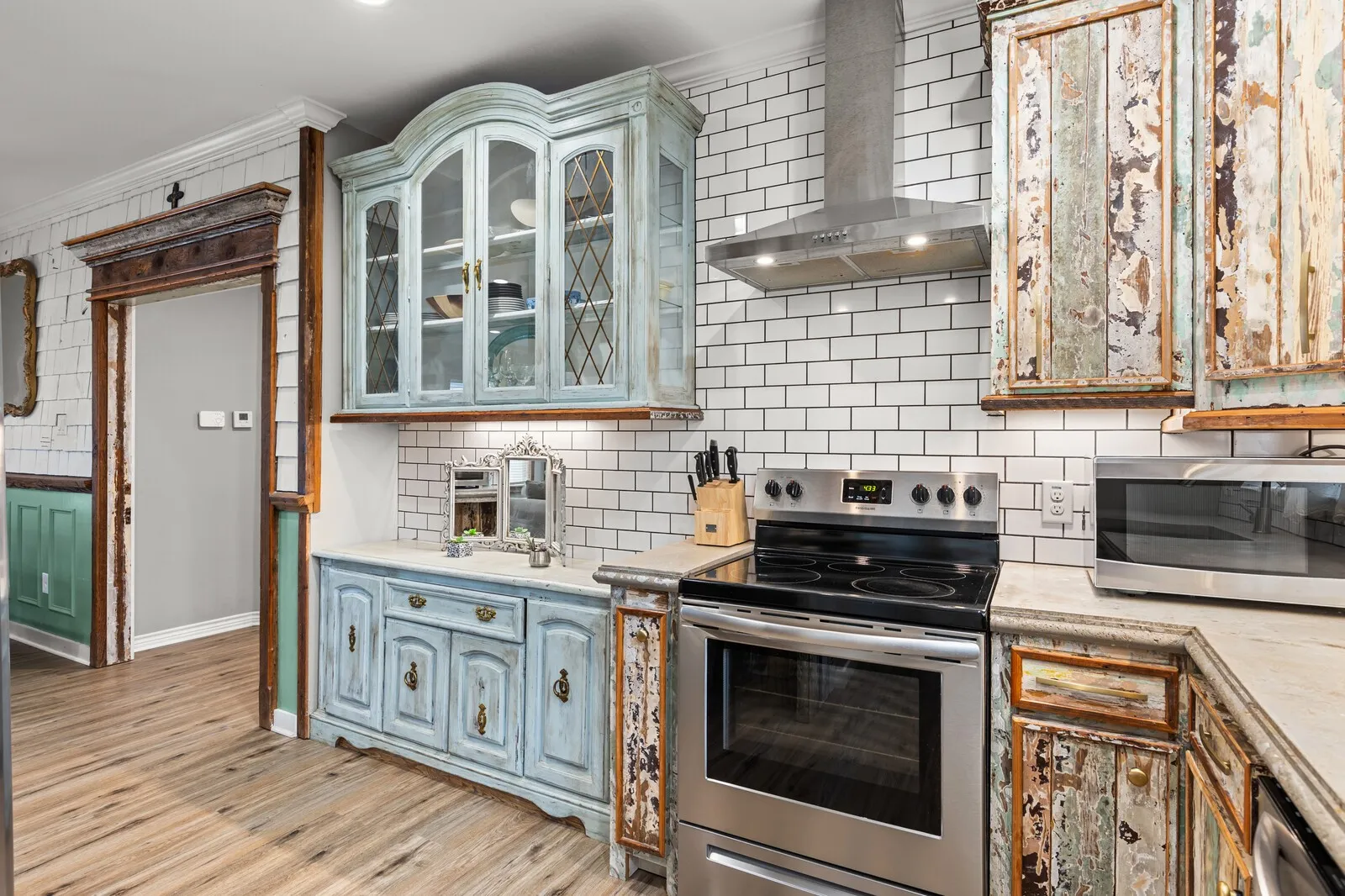 Single Family Residence For Sale in Mc Lennan County , 1815 S 12TH Street, Waco, Texas 76706, 5 Bedroom, 2 Bathroom, Garage spaces, 1,768 Sqft, built in 1922, Price $450,000, mls#21147515, Real Estate Agent in Waco, Homes For Sale in Mc Lennan county, Homes For Sale in Waco, Realtor in Waco Texas, Real Estate Brokerage Independent Realty Texas, Luminita Cordes Realtor
