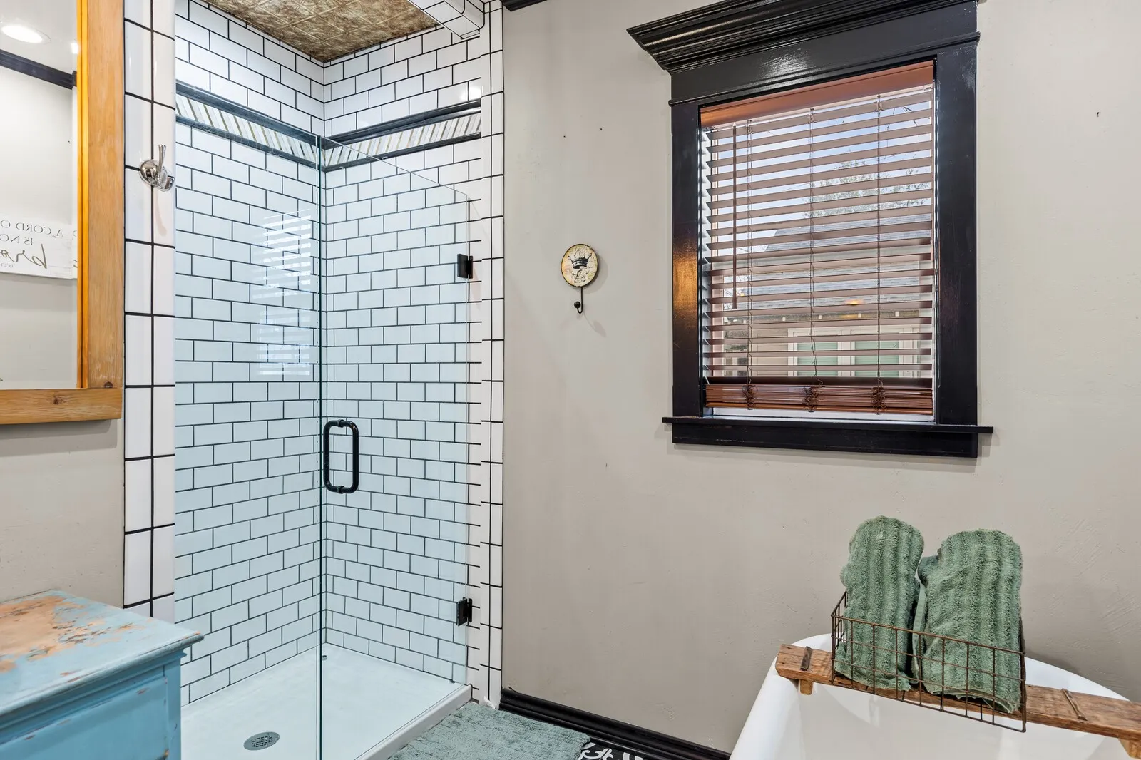 Single Family Residence For Sale in Mc Lennan County , 1815 S 12TH Street, Waco, Texas 76706, 5 Bedroom, 2 Bathroom, Garage spaces, 1,768 Sqft, built in 1922, Price $450,000, mls#21147515, Real Estate Agent in Waco, Homes For Sale in Mc Lennan county, Homes For Sale in Waco, Realtor in Waco Texas, Real Estate Brokerage Independent Realty Texas, Luminita Cordes Realtor