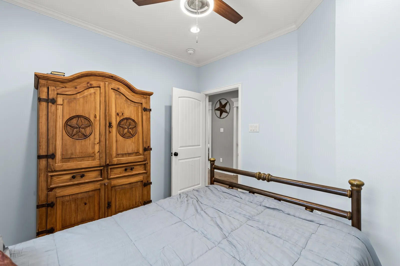 Single Family Residence For Sale in Mc Lennan County , 1815 S 12TH Street, Waco, Texas 76706, 5 Bedroom, 2 Bathroom, Garage spaces, 1,768 Sqft, built in 1922, Price $450,000, mls#21147515, Real Estate Agent in Waco, Homes For Sale in Mc Lennan county, Homes For Sale in Waco, Realtor in Waco Texas, Real Estate Brokerage Independent Realty Texas, Luminita Cordes Realtor